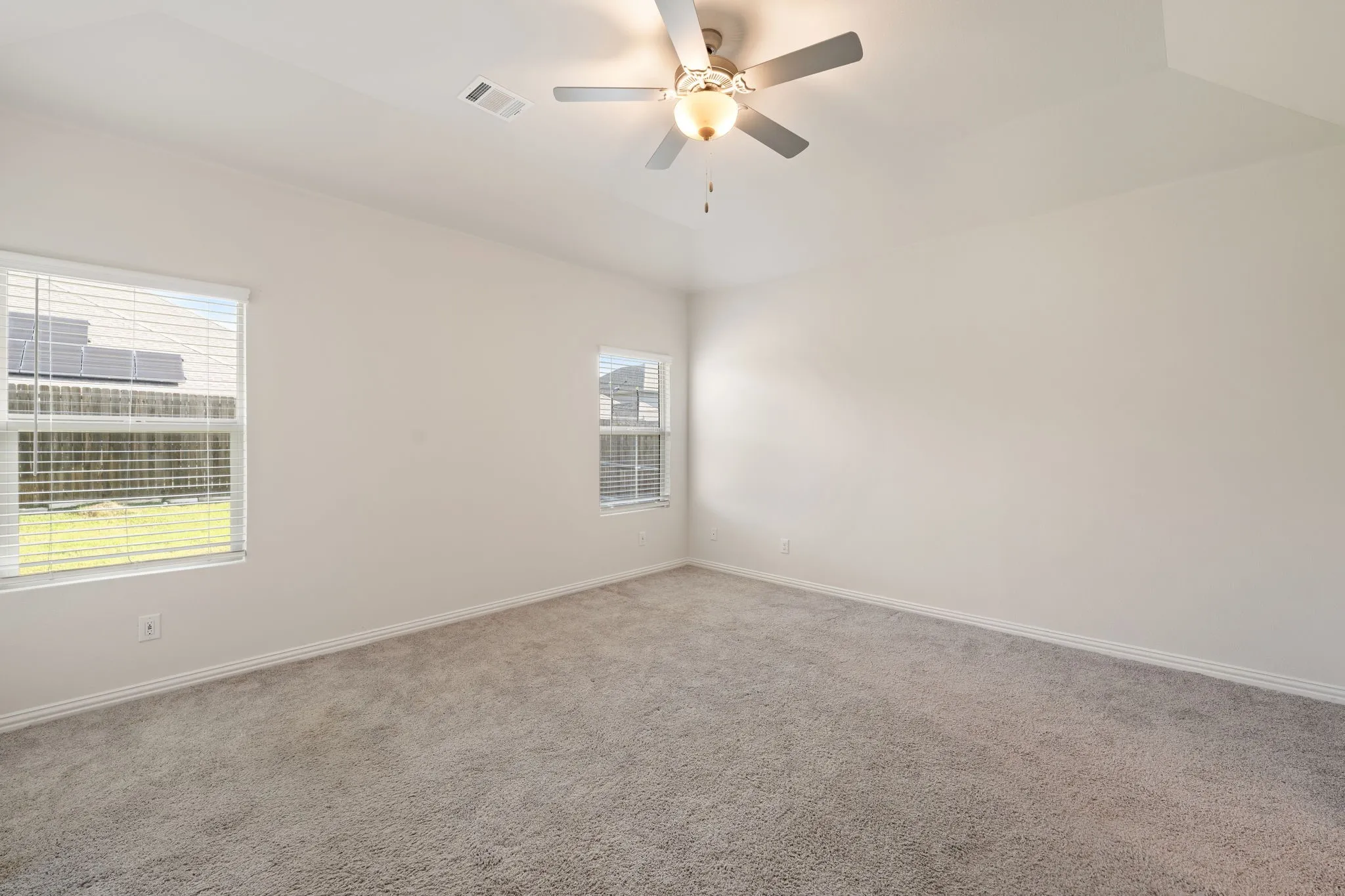 Single Family Residence For Rent in Rockwall County , 148 Lisa Lane, Royse City, Texas 75189, 4 Bedroom, 4 Bathroom, 2 Garage spaces, 3,111 Sqft, built in 2021, mls#21375601, Real Estate Agent in Royse City, Homes For Rent in Rockwall county, Homes For Rent in Royse City, Realtor in Royse City Texas, Real Estate Brokerage Independent Realty Texas, Luminita Cordes Realtor