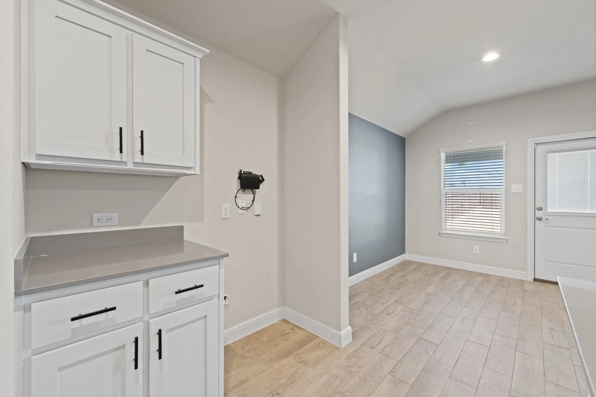 Single Family Residence For Sale in Johnson County , 616 Breckenridge Park Drive, Alvarado, Texas 76009, 4 Bedroom, 2 Bathroom, 2 Garage spaces, 1,729 Sqft, built in 2023, mls#21370698, Real Estate Agent in Alvarado, Homes For Sale in Johnson county, Homes For Sale in Alvarado, Realtor in Alvarado Texas, Real Estate Brokerage Independent Realty Texas, Luminita Cordes Realtor