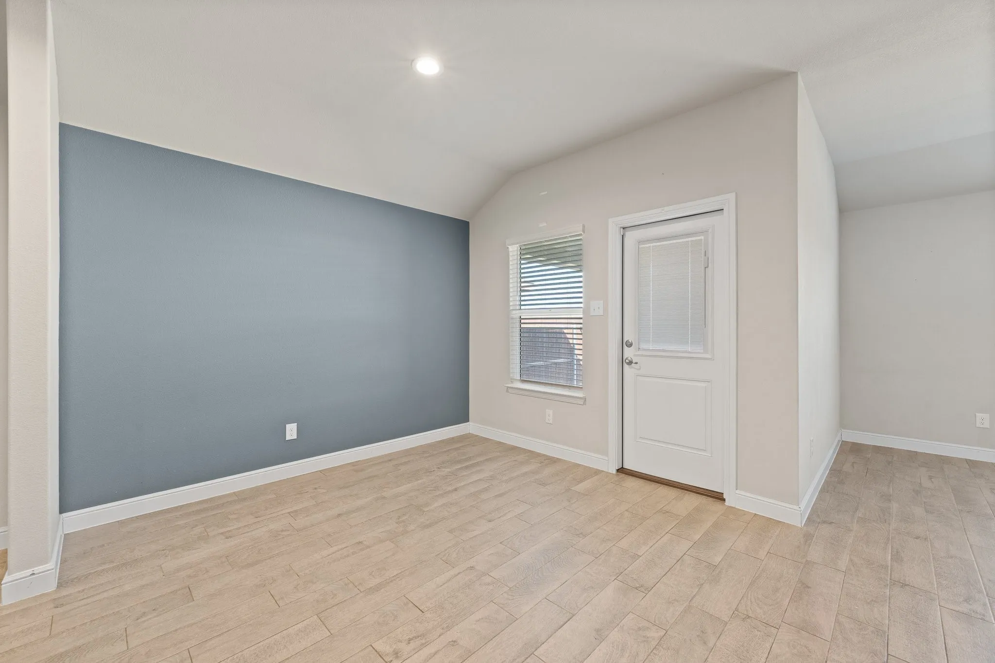 Single Family Residence For Sale in Johnson County , 616 Breckenridge Park Drive, Alvarado, Texas 76009, 4 Bedroom, 2 Bathroom, 2 Garage spaces, 1,729 Sqft, built in 2023, mls#21370698, Real Estate Agent in Alvarado, Homes For Sale in Johnson county, Homes For Sale in Alvarado, Realtor in Alvarado Texas, Real Estate Brokerage Independent Realty Texas, Luminita Cordes Realtor