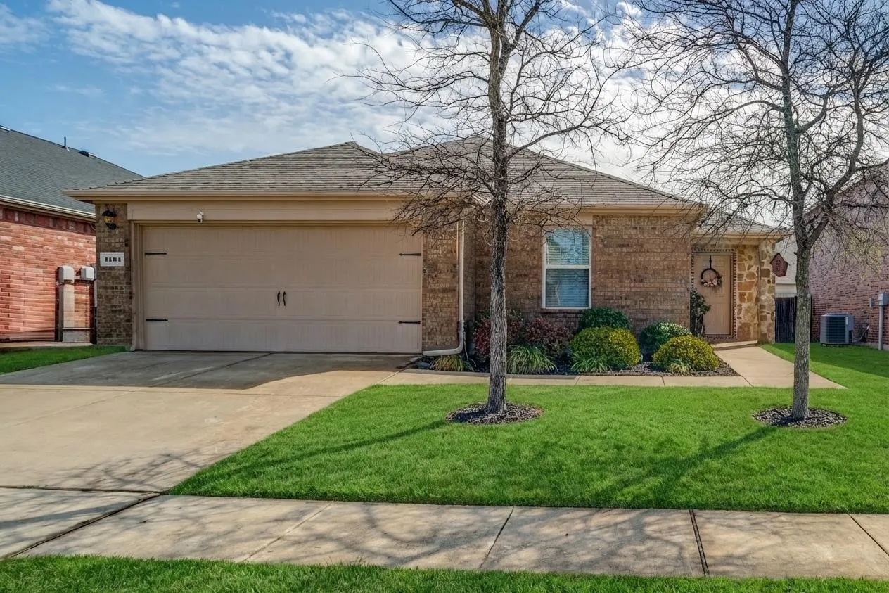 Single Family Residence For Rent in Collin County , 1404 Marble Street, Princeton, Texas 75407, 4 Bedroom, 2 Bathroom, 2 Garage spaces, 1,650 Sqft, built in 2017, mls#21373486, Real Estate Agent in Princeton, Homes For Rent in Collin county, Homes For Rent in Princeton, Realtor in Princeton Texas, Real Estate Brokerage Independent Realty Texas, Luminita Cordes Realtor