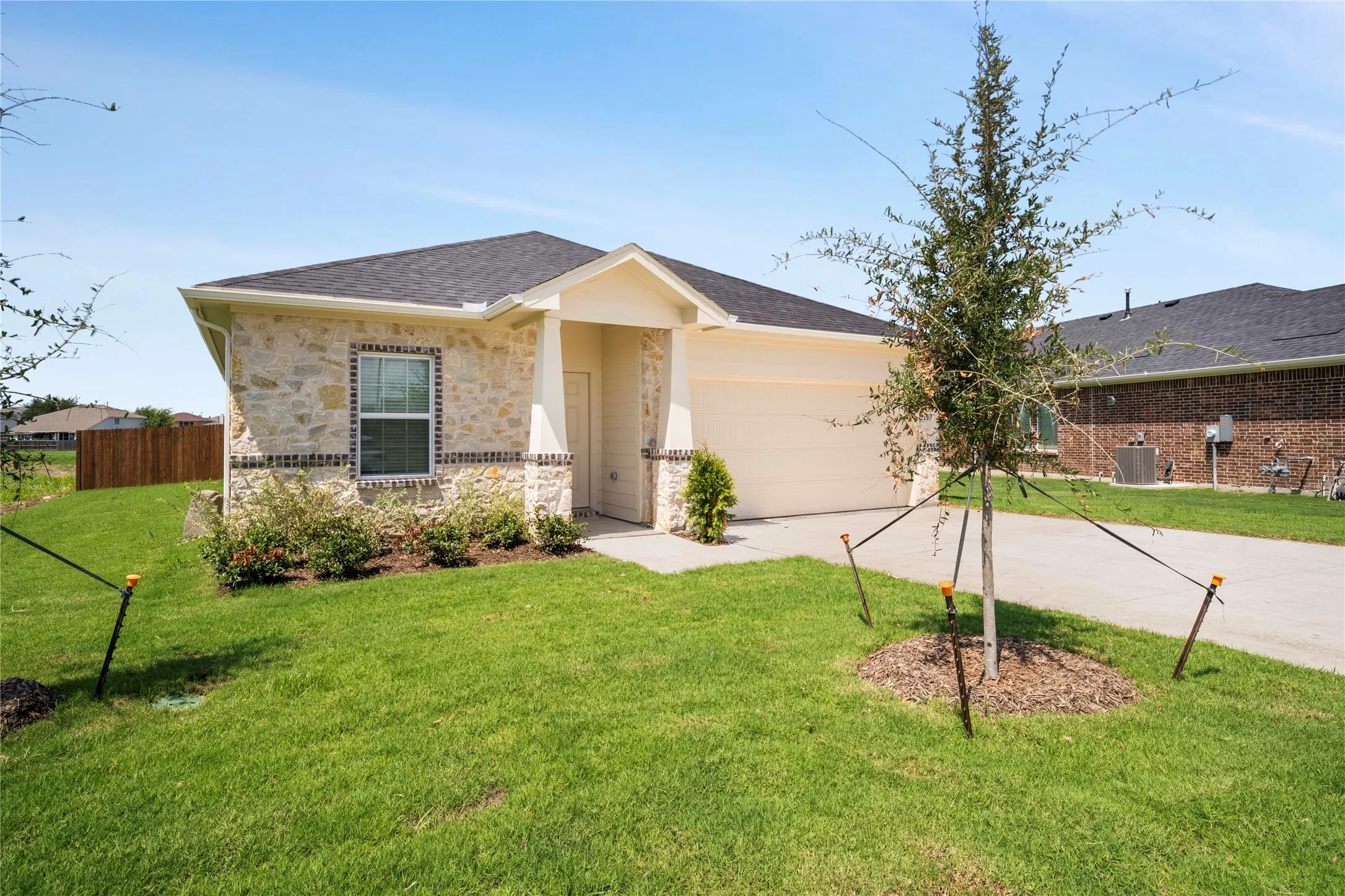 Single Family Residence For Rent in Grayson County , 2110 Ridgecrest Lane, Sherman, Texas 75092, 4 Bedroom, 2 Bathroom, 2 Garage spaces, 1,800 Sqft, built in 2024, mls#21374779, Real Estate Agent in Sherman, Homes For Rent in Grayson county, Homes For Rent in Sherman, Realtor in Sherman Texas, Real Estate Brokerage Independent Realty Texas, Luminita Cordes Realtor