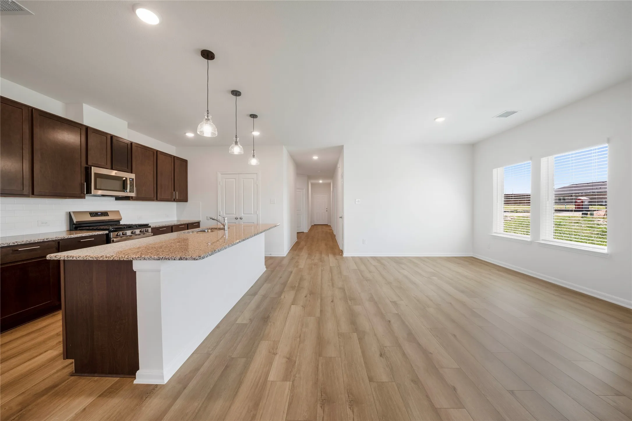 Single Family Residence For Rent in Grayson County , 2110 Ridgecrest Lane, Sherman, Texas 75092, 4 Bedroom, 2 Bathroom, 2 Garage spaces, 1,800 Sqft, built in 2024, mls#21374779, Real Estate Agent in Sherman, Homes For Rent in Grayson county, Homes For Rent in Sherman, Realtor in Sherman Texas, Real Estate Brokerage Independent Realty Texas, Luminita Cordes Realtor