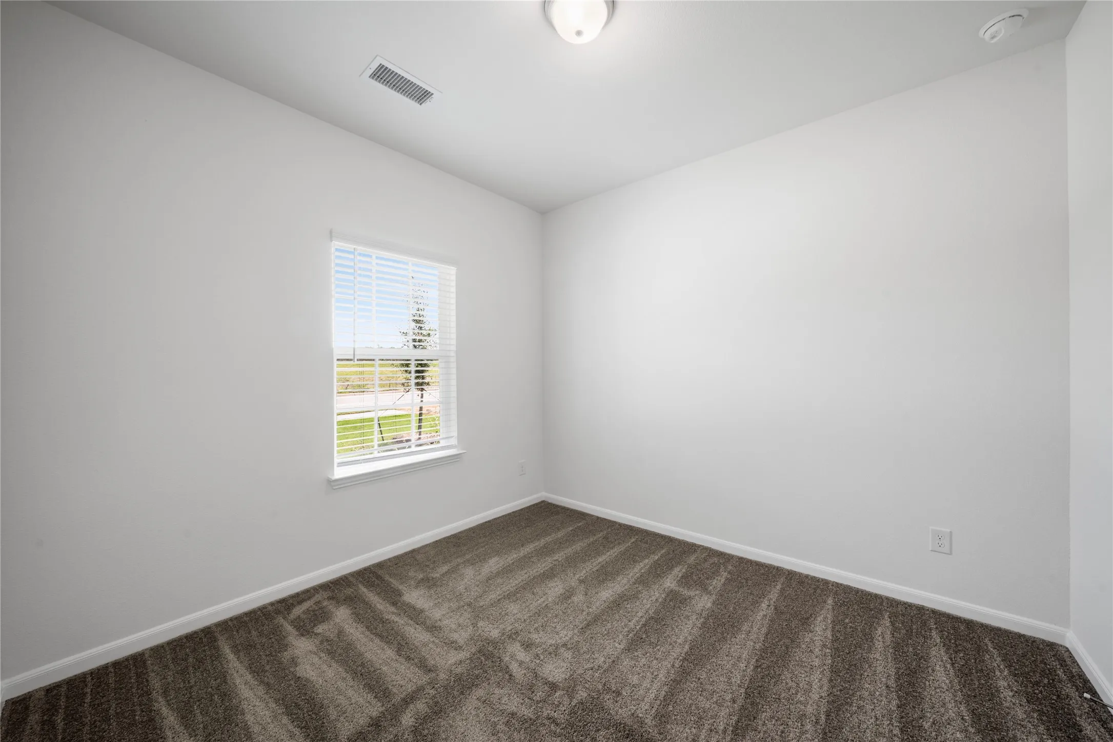 Single Family Residence For Rent in Grayson County , 2110 Ridgecrest Lane, Sherman, Texas 75092, 4 Bedroom, 2 Bathroom, 2 Garage spaces, 1,800 Sqft, built in 2024, mls#21374779, Real Estate Agent in Sherman, Homes For Rent in Grayson county, Homes For Rent in Sherman, Realtor in Sherman Texas, Real Estate Brokerage Independent Realty Texas, Luminita Cordes Realtor