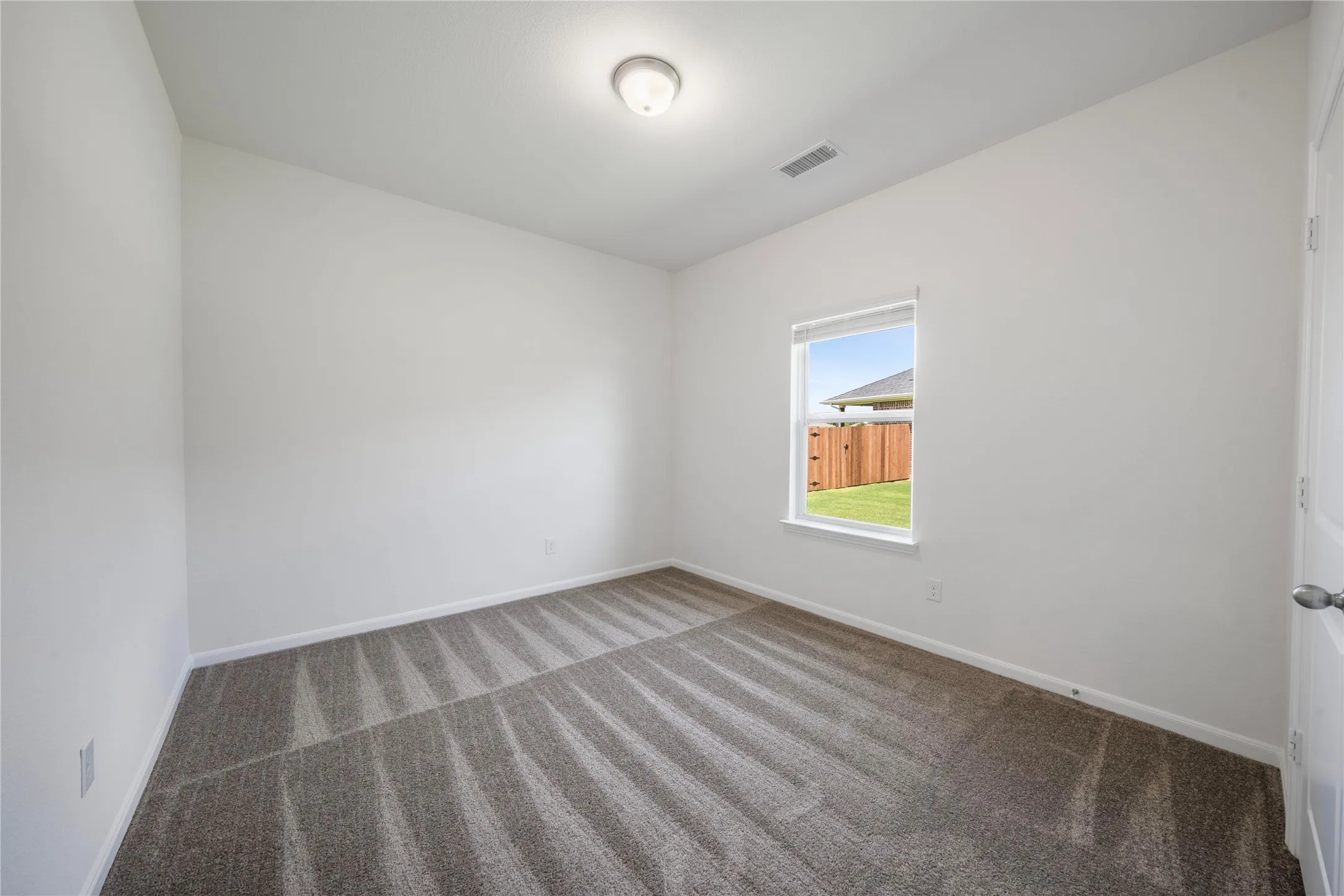 Single Family Residence For Rent in Grayson County , 2110 Ridgecrest Lane, Sherman, Texas 75092, 4 Bedroom, 2 Bathroom, 2 Garage spaces, 1,800 Sqft, built in 2024, mls#21374779, Real Estate Agent in Sherman, Homes For Rent in Grayson county, Homes For Rent in Sherman, Realtor in Sherman Texas, Real Estate Brokerage Independent Realty Texas, Luminita Cordes Realtor