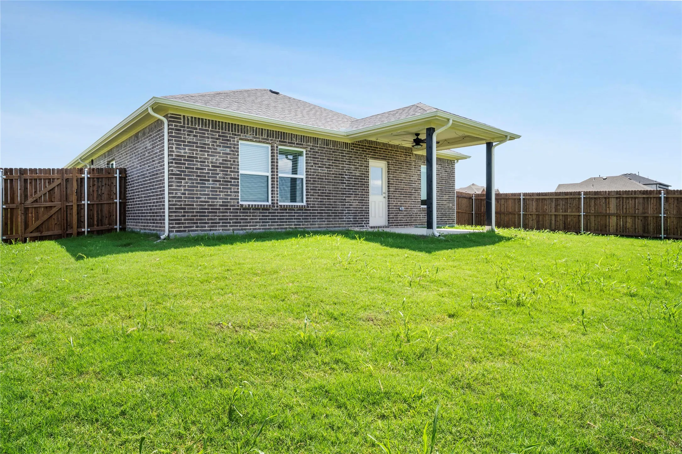 Single Family Residence For Rent in Grayson County , 2110 Ridgecrest Lane, Sherman, Texas 75092, 4 Bedroom, 2 Bathroom, 2 Garage spaces, 1,800 Sqft, built in 2024, mls#21374779, Real Estate Agent in Sherman, Homes For Rent in Grayson county, Homes For Rent in Sherman, Realtor in Sherman Texas, Real Estate Brokerage Independent Realty Texas, Luminita Cordes Realtor