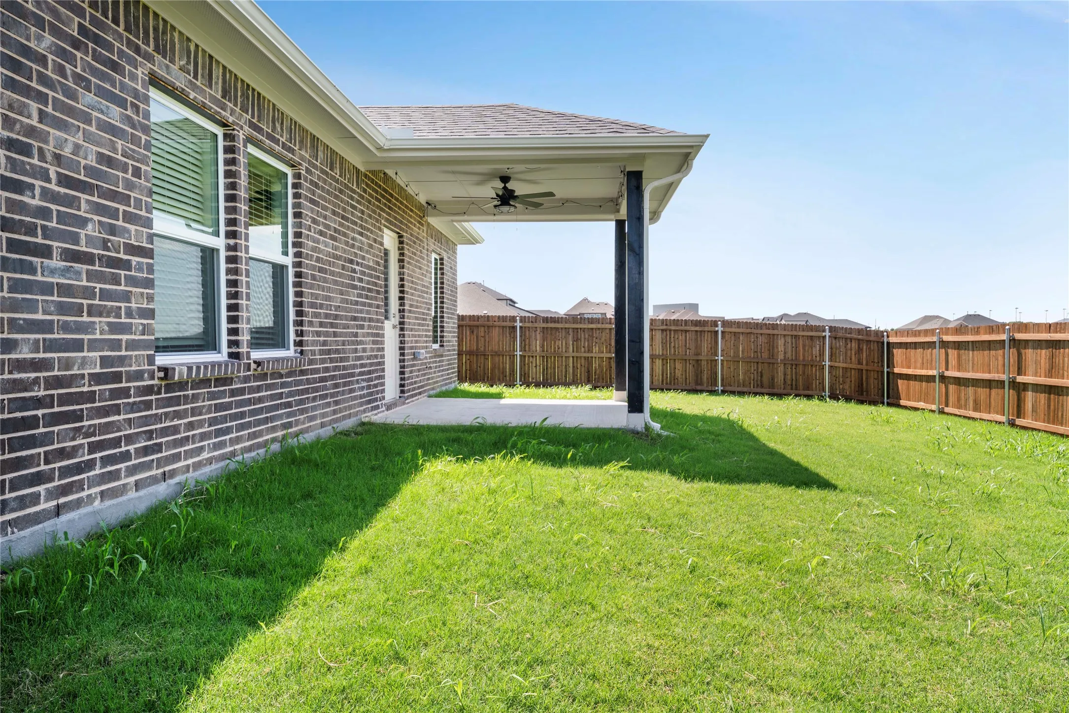 Single Family Residence For Rent in Grayson County , 2110 Ridgecrest Lane, Sherman, Texas 75092, 4 Bedroom, 2 Bathroom, 2 Garage spaces, 1,800 Sqft, built in 2024, mls#21374779, Real Estate Agent in Sherman, Homes For Rent in Grayson county, Homes For Rent in Sherman, Realtor in Sherman Texas, Real Estate Brokerage Independent Realty Texas, Luminita Cordes Realtor