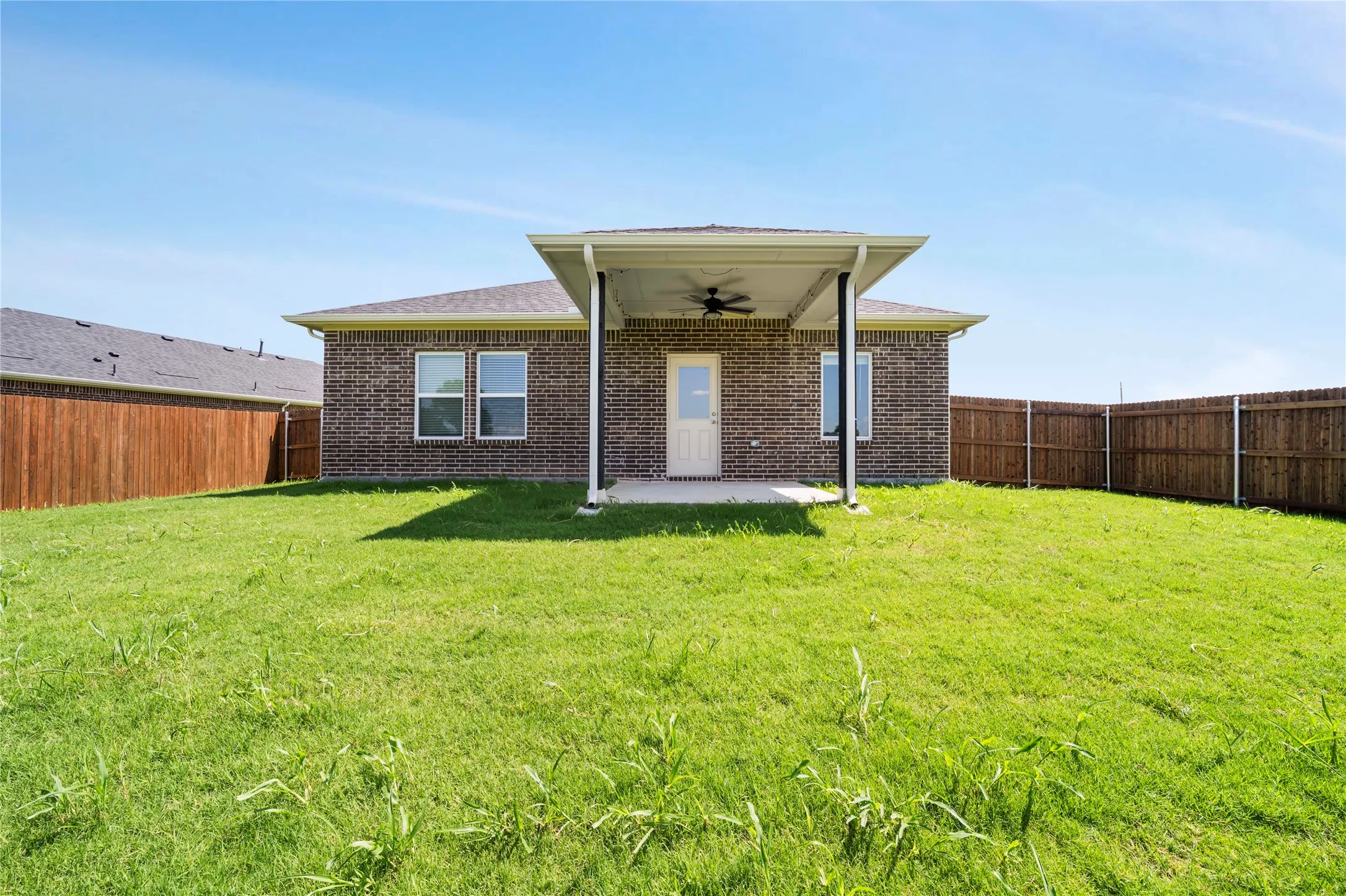 Single Family Residence For Rent in Grayson County , 2110 Ridgecrest Lane, Sherman, Texas 75092, 4 Bedroom, 2 Bathroom, 2 Garage spaces, 1,800 Sqft, built in 2024, mls#21374779, Real Estate Agent in Sherman, Homes For Rent in Grayson county, Homes For Rent in Sherman, Realtor in Sherman Texas, Real Estate Brokerage Independent Realty Texas, Luminita Cordes Realtor