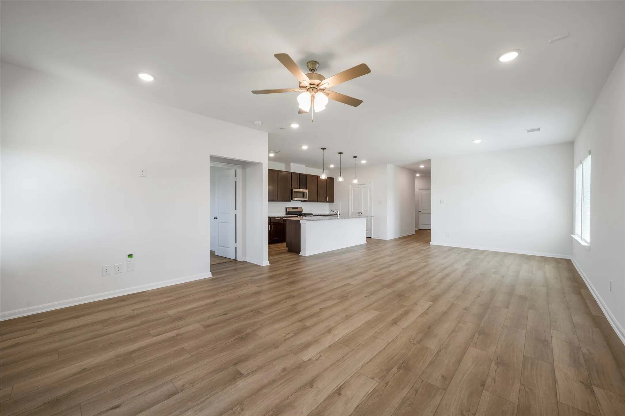 Single Family Residence For Rent in Grayson County , 2110 Ridgecrest Lane, Sherman, Texas 75092, 4 Bedroom, 2 Bathroom, 2 Garage spaces, 1,800 Sqft, built in 2024, mls#21374779, Real Estate Agent in Sherman, Homes For Rent in Grayson county, Homes For Rent in Sherman, Realtor in Sherman Texas, Real Estate Brokerage Independent Realty Texas, Luminita Cordes Realtor