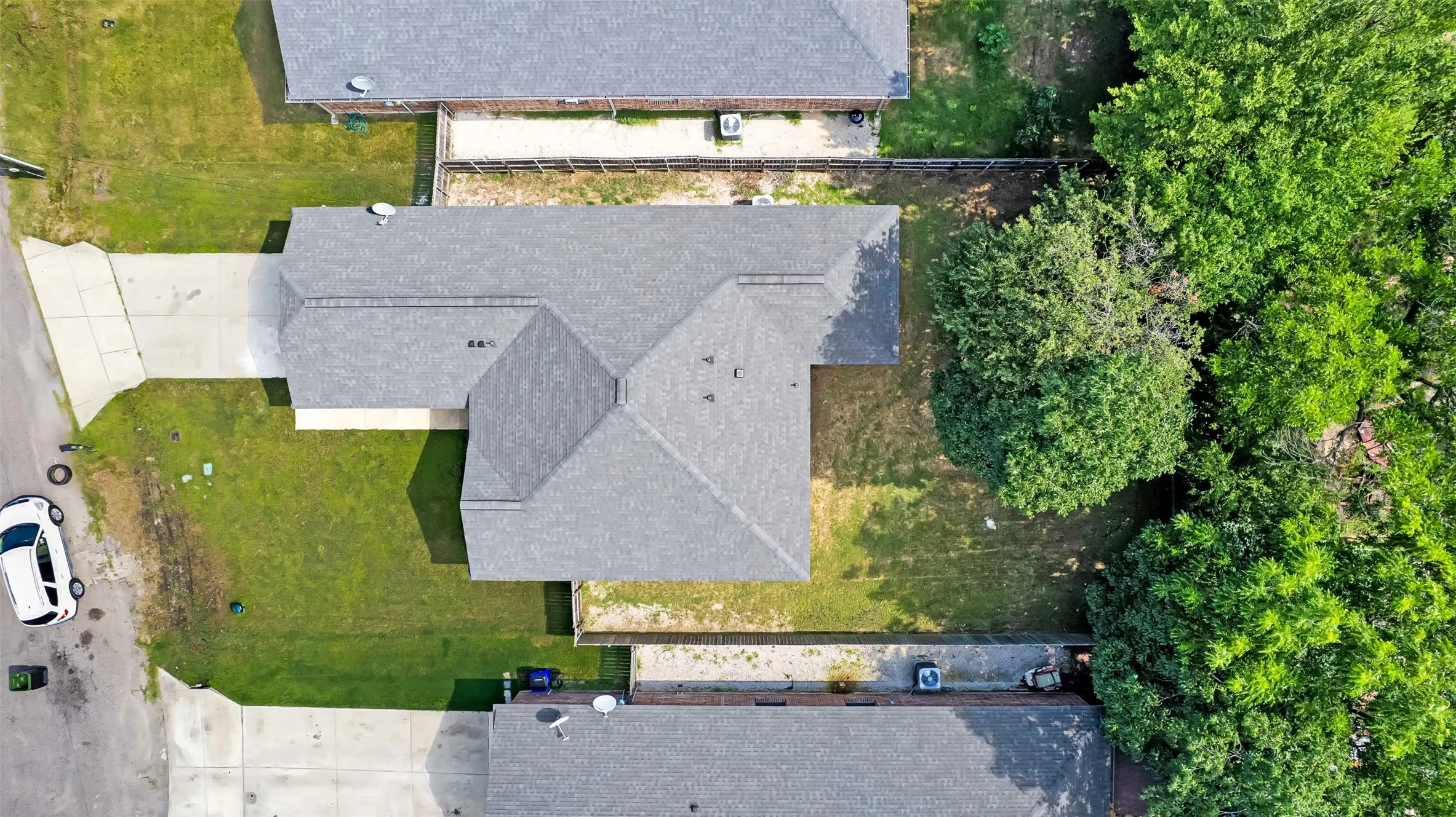 Single Family Residence For Sale in Dallas County , 4902 Rimwood Drive, Balch Springs, Texas 75180, 4 Bedroom, 2 Bathroom, 2 Garage spaces, 1,690 Sqft, built in 2018, mls#21373522, Real Estate Agent in Balch Springs, Homes For Sale in Dallas county, Homes For Sale in Balch Springs, Realtor in Balch Springs Texas, Real Estate Brokerage Independent Realty Texas, Luminita Cordes Realtor