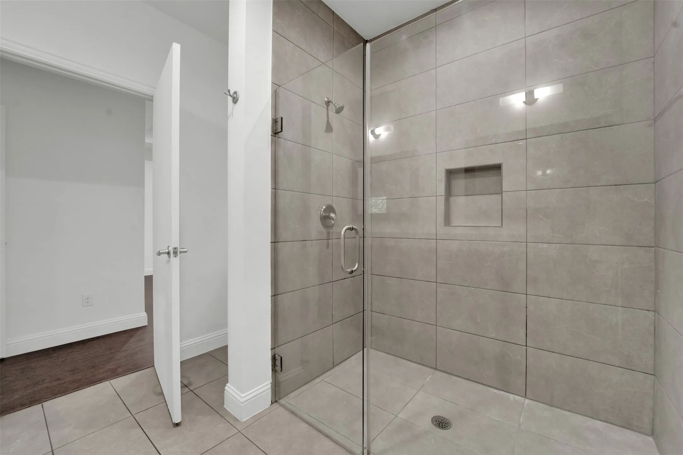 Single Family Residence For Sale in Dallas County , 4902 Rimwood Drive, Balch Springs, Texas 75180, 4 Bedroom, 2 Bathroom, 2 Garage spaces, 1,690 Sqft, built in 2018, mls#21373522, Real Estate Agent in Balch Springs, Homes For Sale in Dallas county, Homes For Sale in Balch Springs, Realtor in Balch Springs Texas, Real Estate Brokerage Independent Realty Texas, Luminita Cordes Realtor