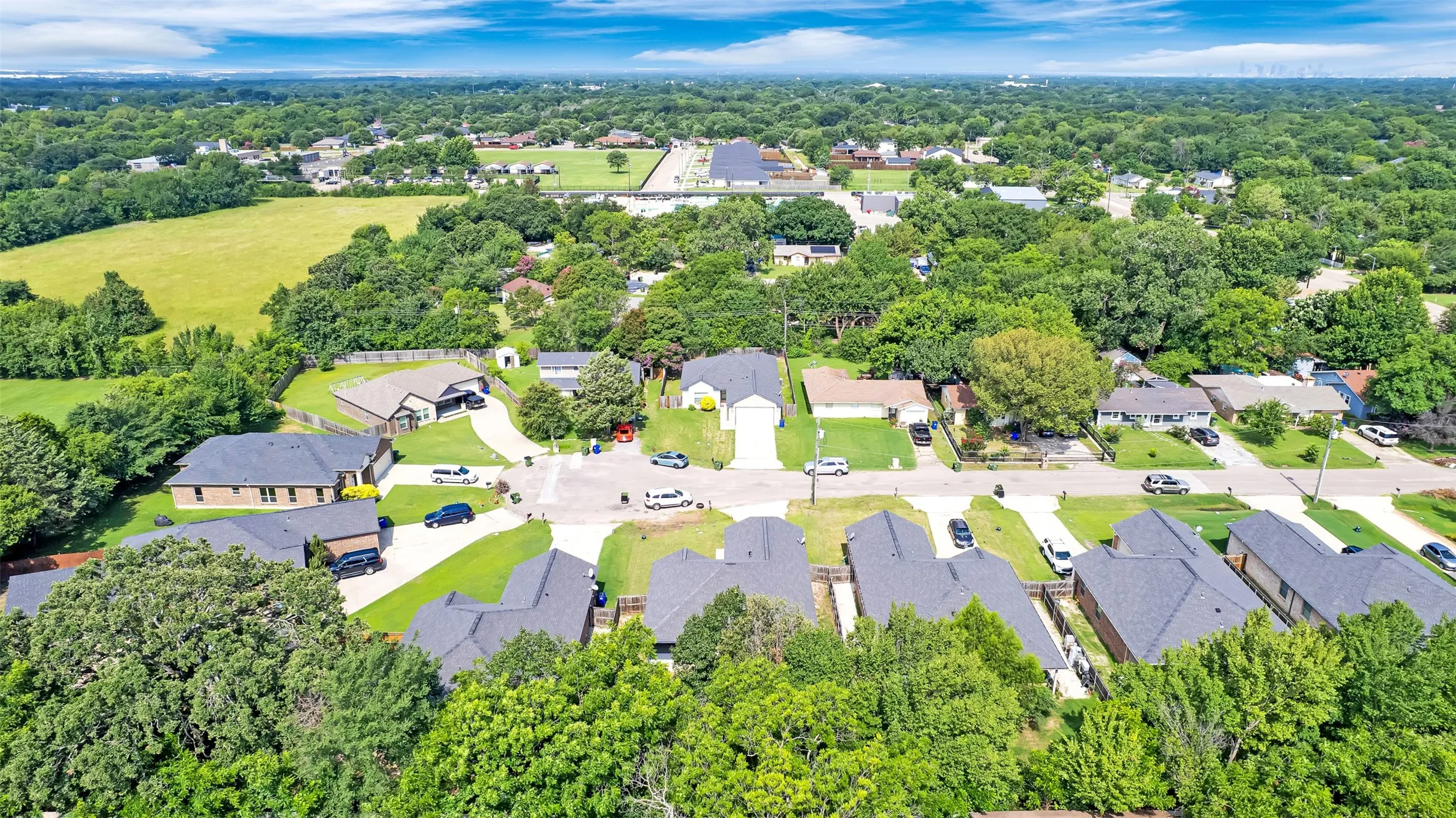 Single Family Residence For Sale in Dallas County , 4902 Rimwood Drive, Balch Springs, Texas 75180, 4 Bedroom, 2 Bathroom, 2 Garage spaces, 1,690 Sqft, built in 2018, mls#21373522, Real Estate Agent in Balch Springs, Homes For Sale in Dallas county, Homes For Sale in Balch Springs, Realtor in Balch Springs Texas, Real Estate Brokerage Independent Realty Texas, Luminita Cordes Realtor