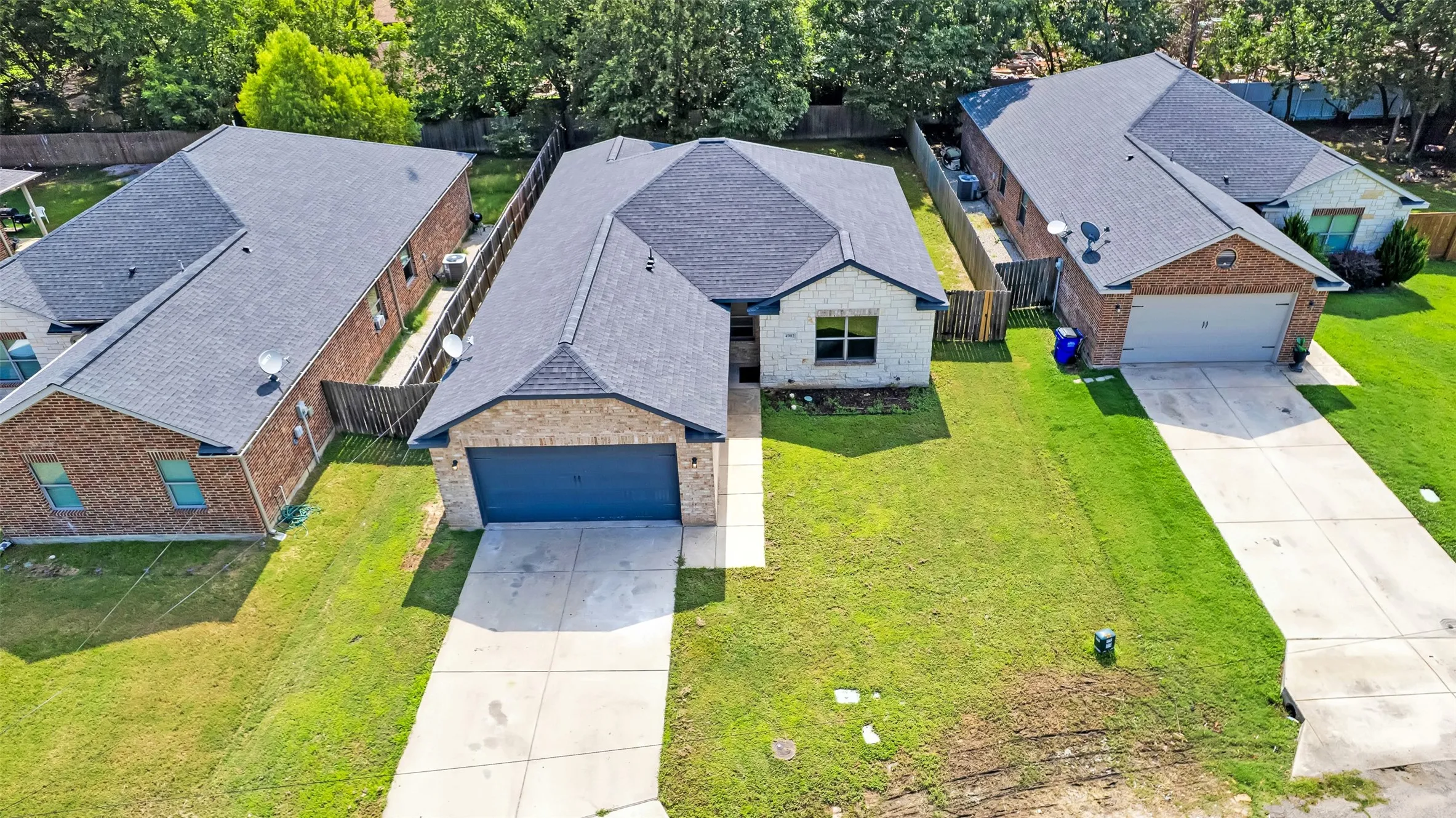 Single Family Residence For Sale in Dallas County , 4902 Rimwood Drive, Balch Springs, Texas 75180, 4 Bedroom, 2 Bathroom, 2 Garage spaces, 1,690 Sqft, built in 2018, mls#21373522, Real Estate Agent in Balch Springs, Homes For Sale in Dallas county, Homes For Sale in Balch Springs, Realtor in Balch Springs Texas, Real Estate Brokerage Independent Realty Texas, Luminita Cordes Realtor