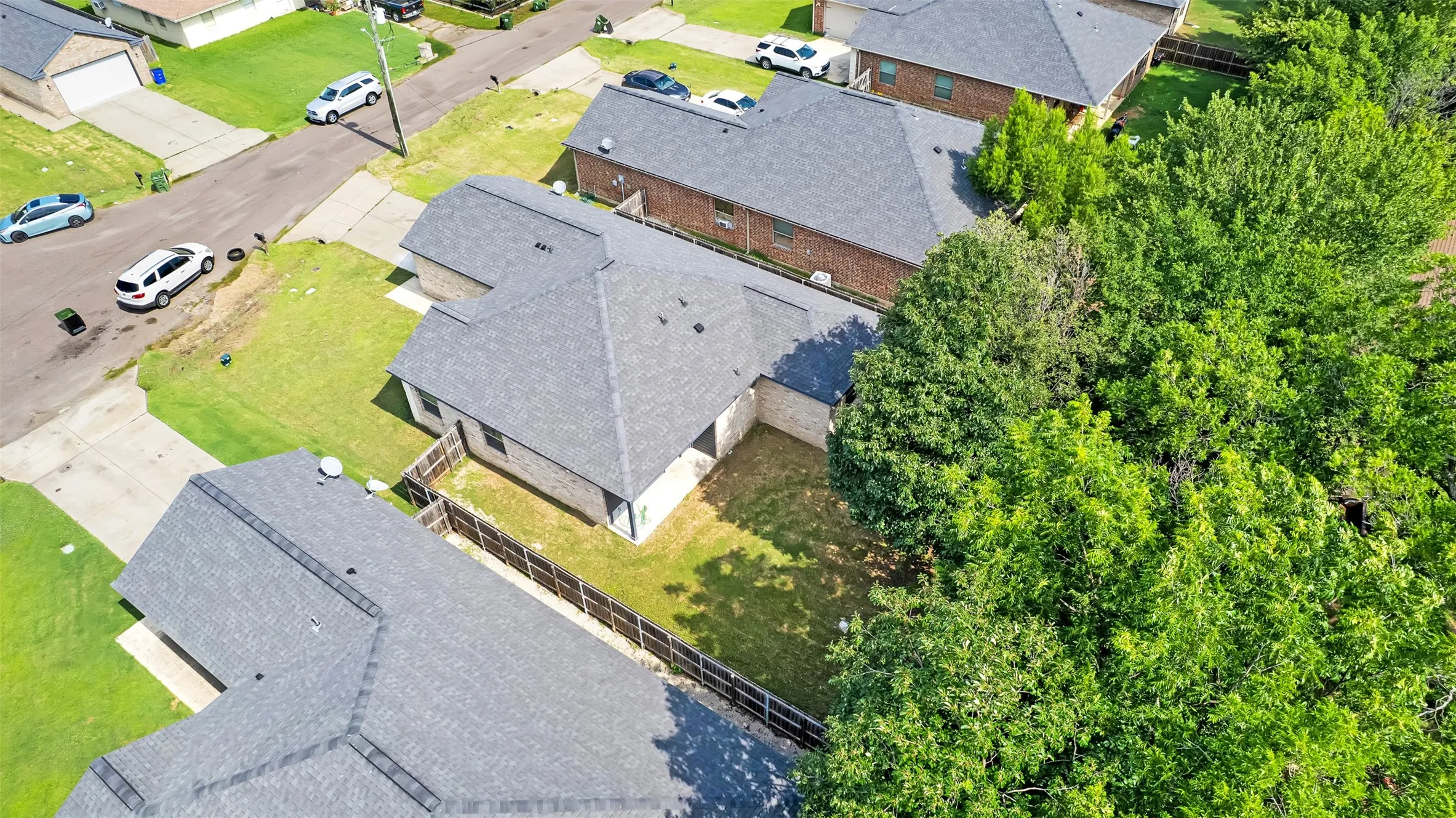 Single Family Residence For Sale in Dallas County , 4902 Rimwood Drive, Balch Springs, Texas 75180, 4 Bedroom, 2 Bathroom, 2 Garage spaces, 1,690 Sqft, built in 2018, mls#21373522, Real Estate Agent in Balch Springs, Homes For Sale in Dallas county, Homes For Sale in Balch Springs, Realtor in Balch Springs Texas, Real Estate Brokerage Independent Realty Texas, Luminita Cordes Realtor