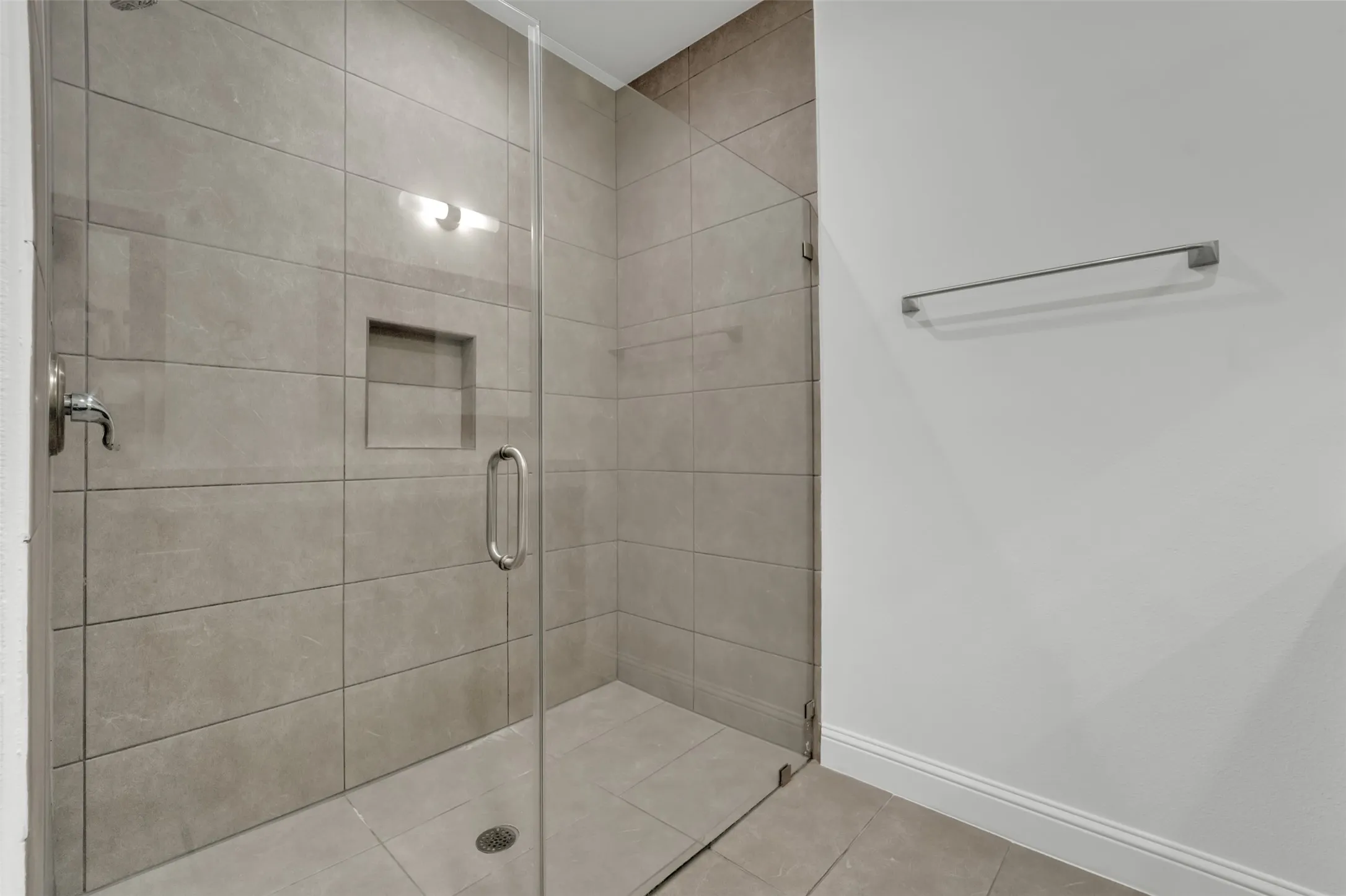 Single Family Residence For Sale in Dallas County , 4902 Rimwood Drive, Balch Springs, Texas 75180, 4 Bedroom, 2 Bathroom, 2 Garage spaces, 1,690 Sqft, built in 2018, mls#21373522, Real Estate Agent in Balch Springs, Homes For Sale in Dallas county, Homes For Sale in Balch Springs, Realtor in Balch Springs Texas, Real Estate Brokerage Independent Realty Texas, Luminita Cordes Realtor