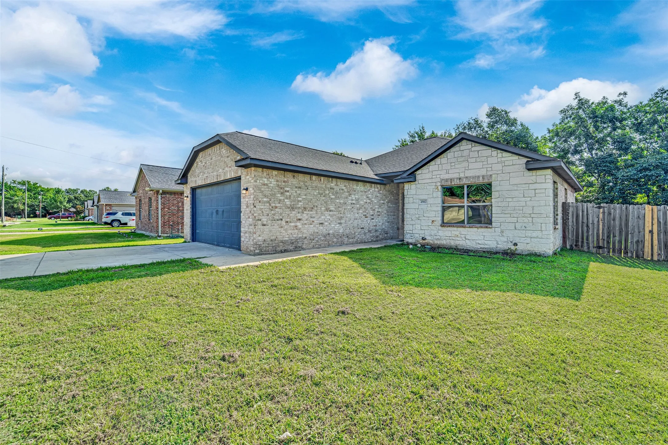 Single Family Residence For Sale in Dallas County , 4902 Rimwood Drive, Balch Springs, Texas 75180, 4 Bedroom, 2 Bathroom, 2 Garage spaces, 1,690 Sqft, built in 2018, mls#21373522, Real Estate Agent in Balch Springs, Homes For Sale in Dallas county, Homes For Sale in Balch Springs, Realtor in Balch Springs Texas, Real Estate Brokerage Independent Realty Texas, Luminita Cordes Realtor