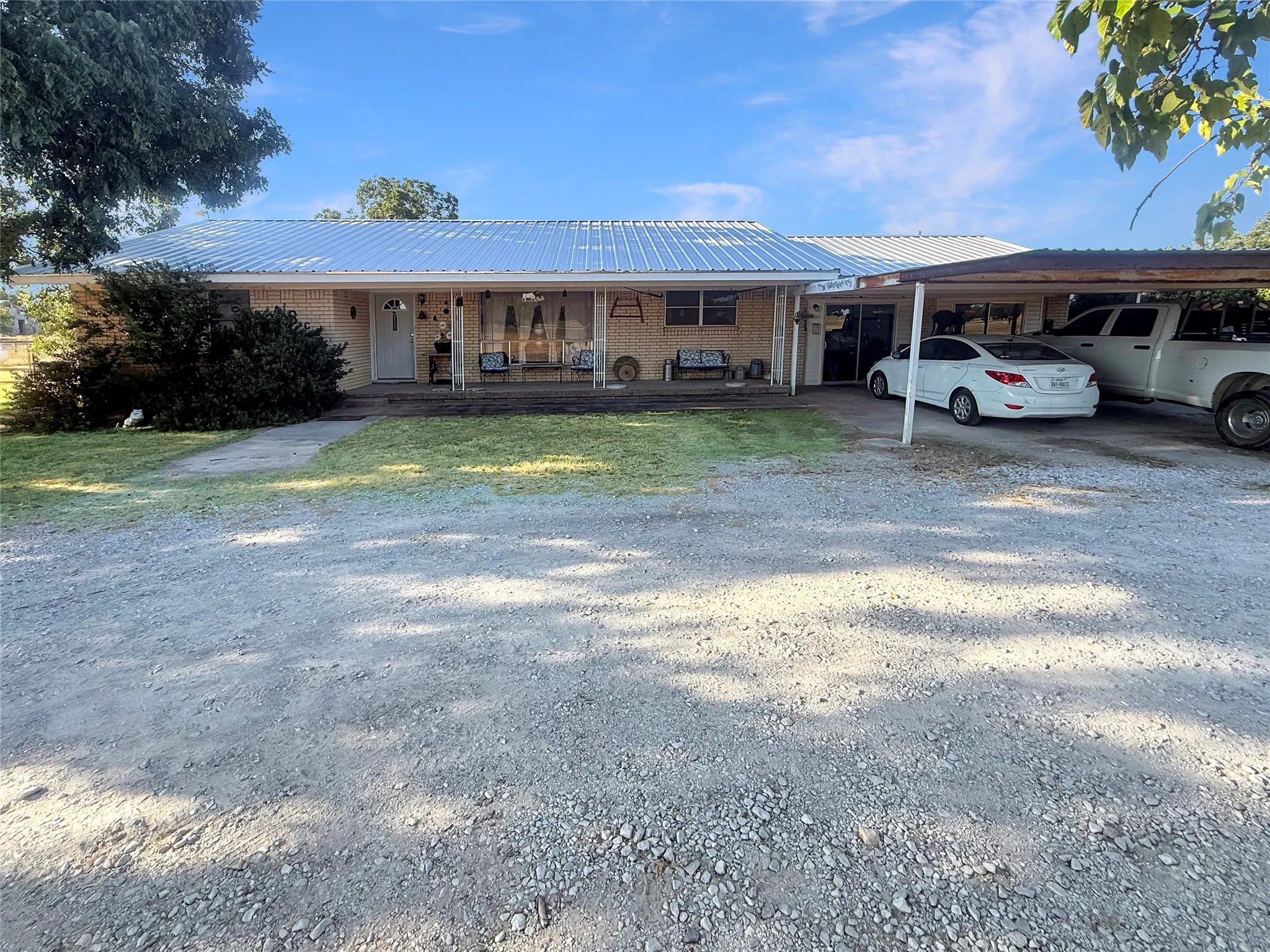 Farm For Sale in Eastland County , 9173 Highway 6, Cisco, Texas 76437, 5 Bedroom, 3 Bathroom, Garage spaces, 2,838 Sqft, built in 1970, mls#21375804, Real Estate Agent in Cisco, Homes For Sale in Eastland county, Homes For Sale in Cisco, Realtor in Cisco Texas, Real Estate Brokerage Independent Realty Texas, Luminita Cordes Realtor