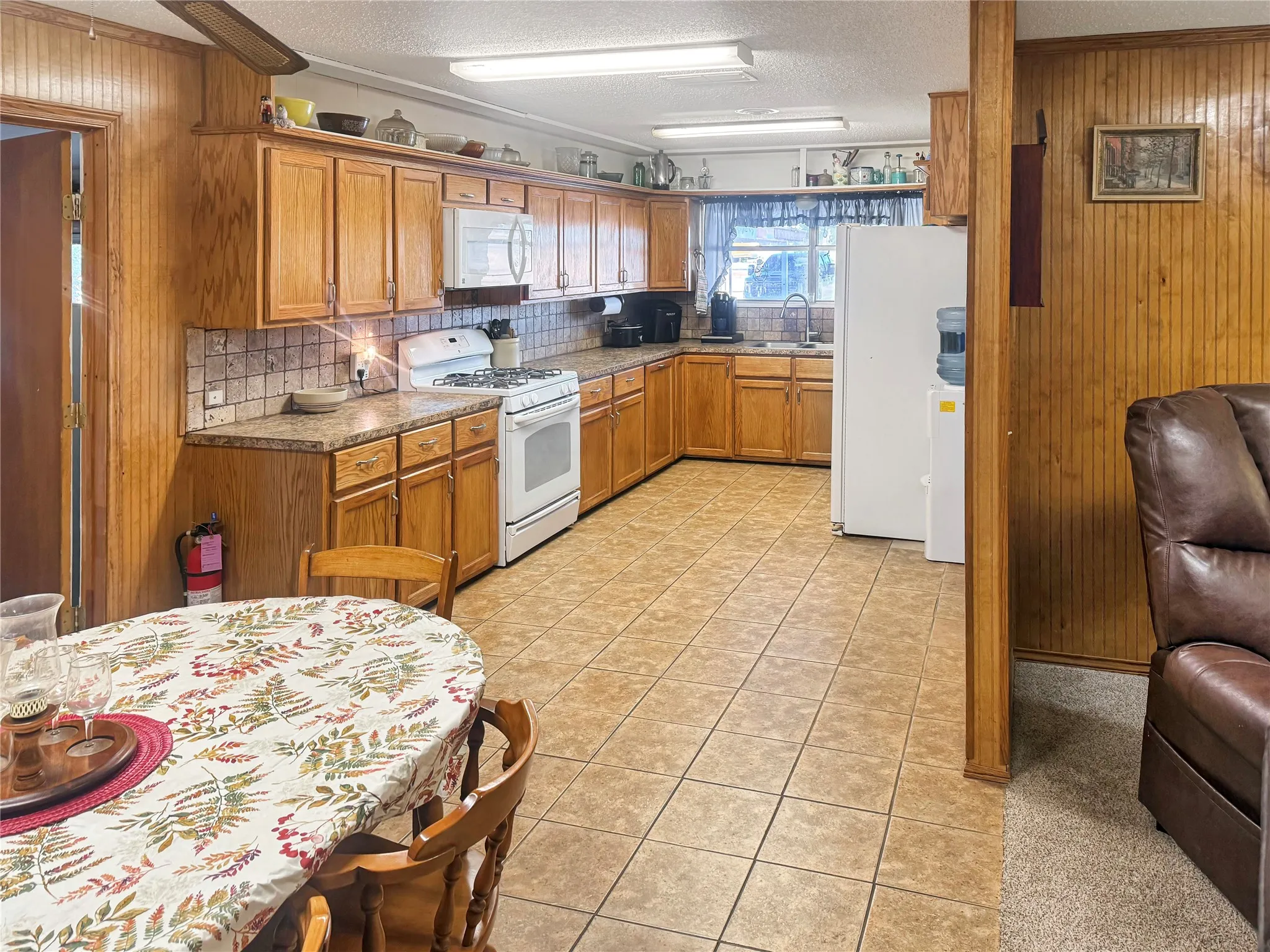 Farm For Sale in Eastland County , 9173 Highway 6, Cisco, Texas 76437, 5 Bedroom, 3 Bathroom, Garage spaces, 2,838 Sqft, built in 1970, mls#21375804, Real Estate Agent in Cisco, Homes For Sale in Eastland county, Homes For Sale in Cisco, Realtor in Cisco Texas, Real Estate Brokerage Independent Realty Texas, Luminita Cordes Realtor