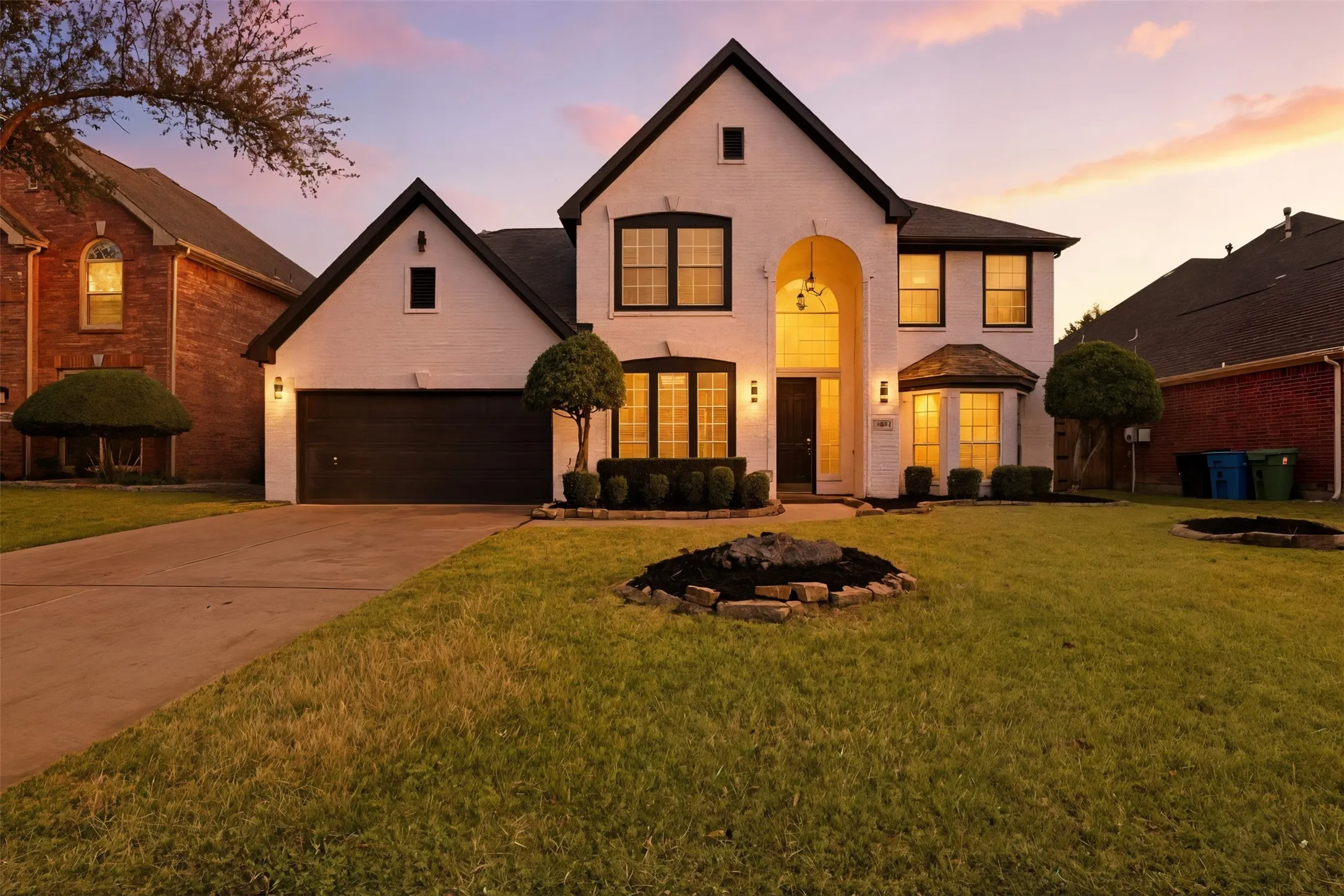 Single Family Residence For Rent in Tarrant County , 1956 N Port Court, Grapevine, Texas 76051, 5 Bedroom, 4 Bathroom, 2 Garage spaces, 3,004 Sqft, built in 1996, mls#21375666, Real Estate Agent in Grapevine, Homes For Rent in Tarrant county, Homes For Rent in Grapevine, Realtor in Grapevine Texas, Real Estate Brokerage Independent Realty Texas, Luminita Cordes Realtor