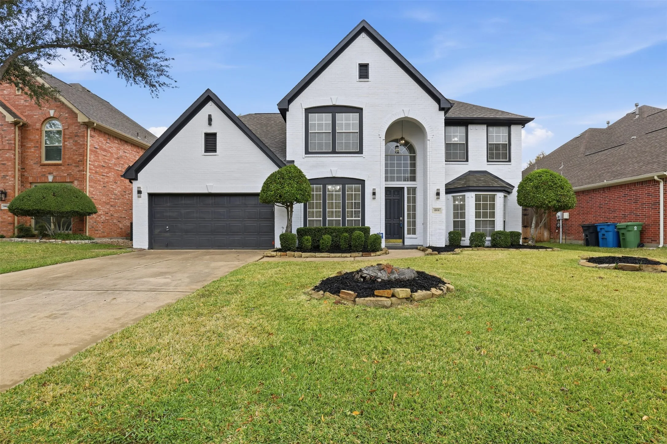 Single Family Residence For Rent in Tarrant County , 1956 N Port Court, Grapevine, Texas 76051, 5 Bedroom, 4 Bathroom, 2 Garage spaces, 3,004 Sqft, built in 1996, mls#21375666, Real Estate Agent in Grapevine, Homes For Rent in Tarrant county, Homes For Rent in Grapevine, Realtor in Grapevine Texas, Real Estate Brokerage Independent Realty Texas, Luminita Cordes Realtor