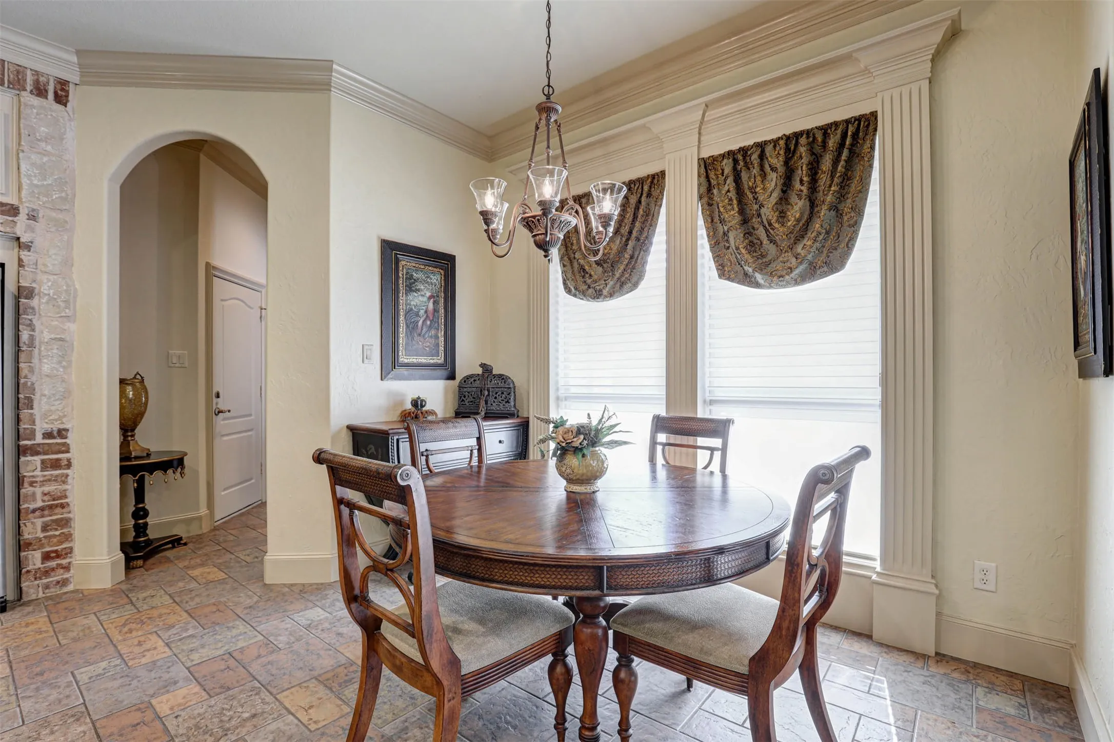 Single Family Residence For Sale in Tarrant County , 2141 Farrington Lane, Hurst, Texas 76054, 5 Bedroom, 4 Bathroom, 3 Garage spaces, 3,654 Sqft, built in 2004, mls#21363774, Real Estate Agent in Hurst, Homes For Sale in Tarrant county, Homes For Sale in Hurst, Realtor in Hurst Texas, Real Estate Brokerage Independent Realty Texas, Luminita Cordes Realtor