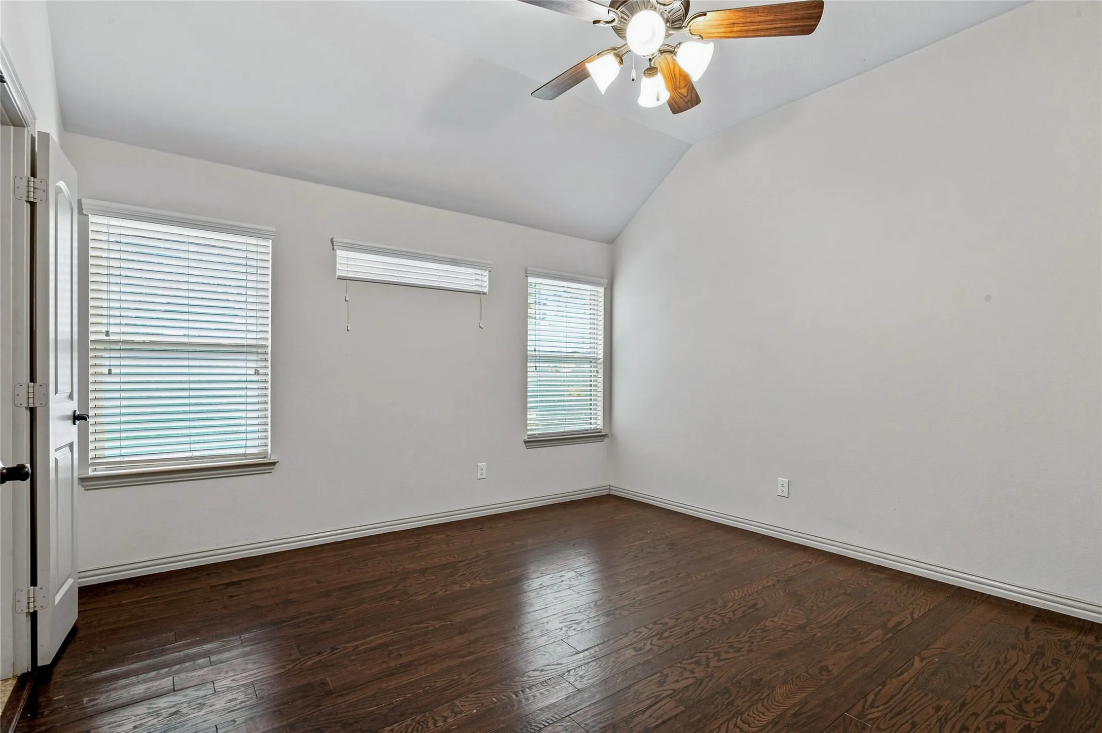 Single Family Residence For Rent in Collin County , 917 Cougar Drive, Allen, Texas 75013, 4 Bedroom, 2 Bathroom, 2 Garage spaces, 1,878 Sqft, built in 2012, mls#21375784, Real Estate Agent in Allen, Homes For Rent in Collin county, Homes For Rent in Allen, Realtor in Allen Texas, Real Estate Brokerage Independent Realty Texas, Luminita Cordes Realtor