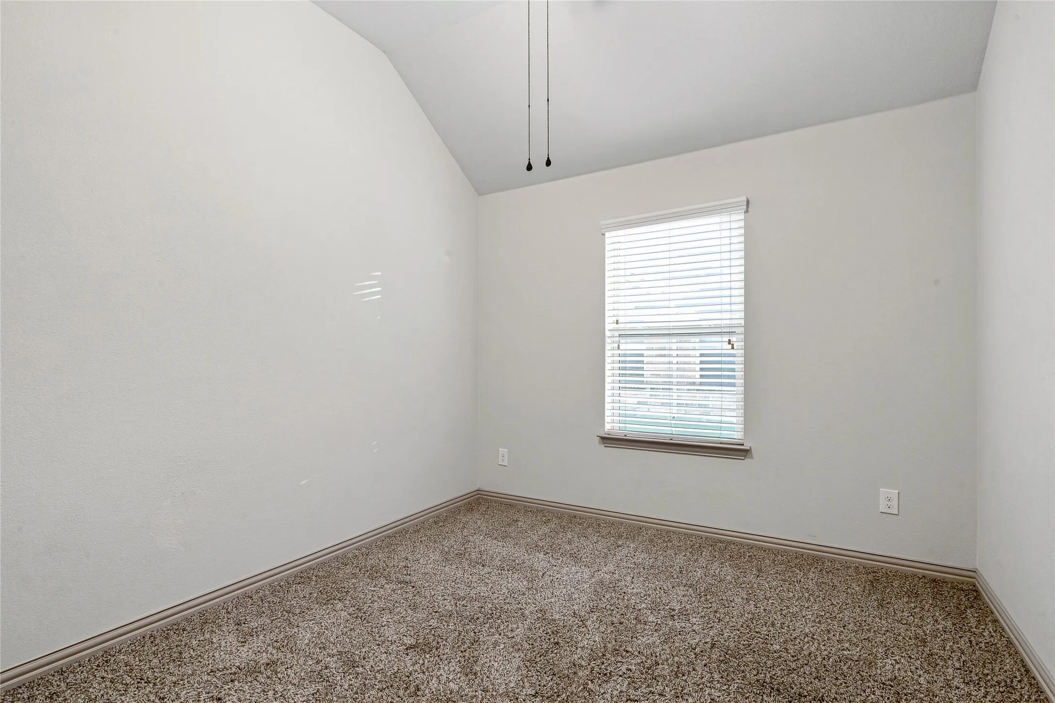 Single Family Residence For Rent in Collin County , 917 Cougar Drive, Allen, Texas 75013, 4 Bedroom, 2 Bathroom, 2 Garage spaces, 1,878 Sqft, built in 2012, mls#21375784, Real Estate Agent in Allen, Homes For Rent in Collin county, Homes For Rent in Allen, Realtor in Allen Texas, Real Estate Brokerage Independent Realty Texas, Luminita Cordes Realtor
