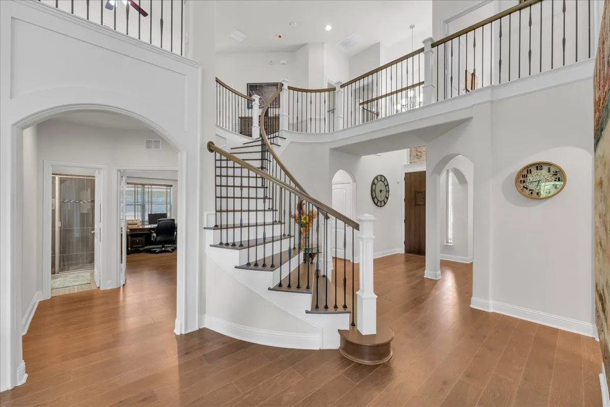 Single Family Residence For Sale in Denton County , 1229 Ardglass Trail, Corinth, Texas 76210, 5 Bedroom, 4 Bathroom, 2 Garage spaces, 3,976 Sqft, built in 2015, mls#21364997, Real Estate Agent in Corinth, Homes For Sale in Denton county, Homes For Sale in Corinth, Realtor in Corinth Texas, Real Estate Brokerage Independent Realty Texas, Luminita Cordes Realtor