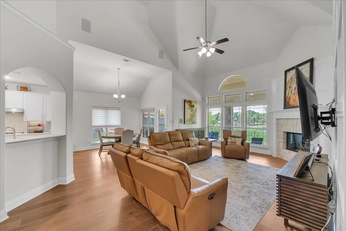 Single Family Residence For Sale in Denton County , 1229 Ardglass Trail, Corinth, Texas 76210, 5 Bedroom, 4 Bathroom, 2 Garage spaces, 3,976 Sqft, built in 2015, mls#21364997, Real Estate Agent in Corinth, Homes For Sale in Denton county, Homes For Sale in Corinth, Realtor in Corinth Texas, Real Estate Brokerage Independent Realty Texas, Luminita Cordes Realtor