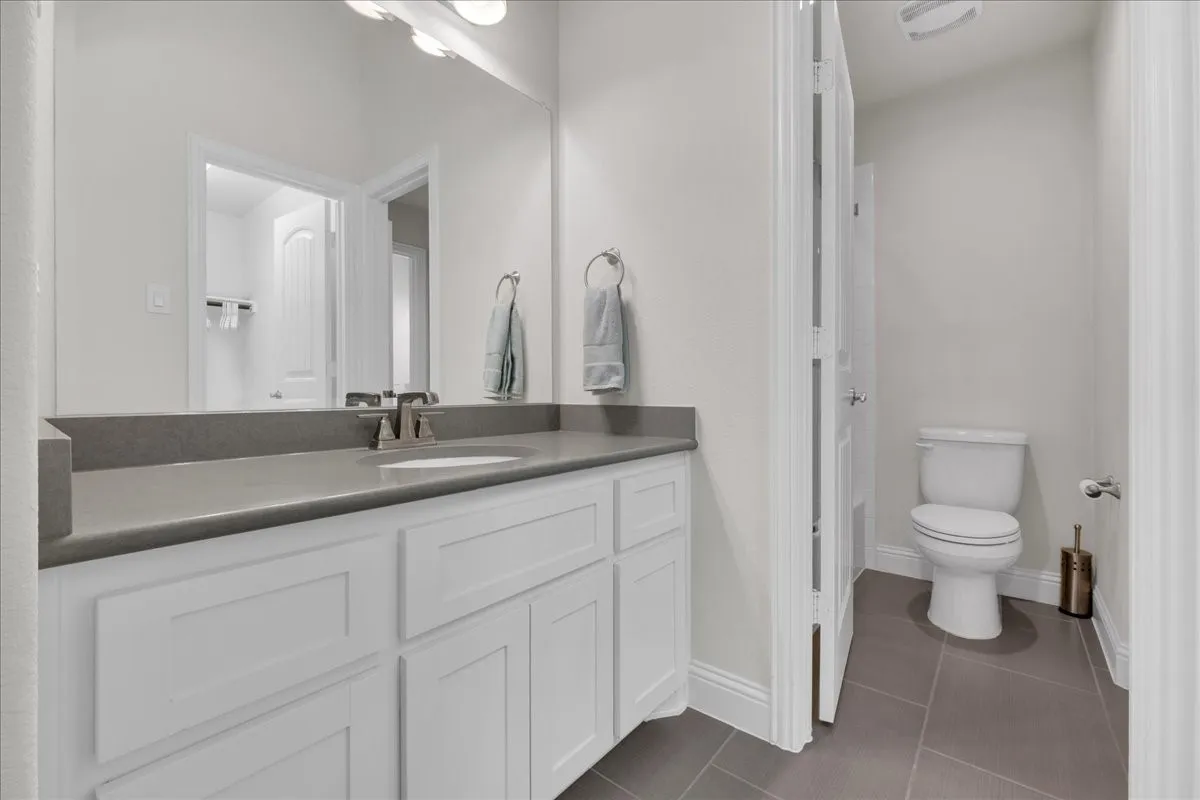 Single Family Residence For Sale in Denton County , 1229 Ardglass Trail, Corinth, Texas 76210, 5 Bedroom, 4 Bathroom, 2 Garage spaces, 3,976 Sqft, built in 2015, mls#21364997, Real Estate Agent in Corinth, Homes For Sale in Denton county, Homes For Sale in Corinth, Realtor in Corinth Texas, Real Estate Brokerage Independent Realty Texas, Luminita Cordes Realtor