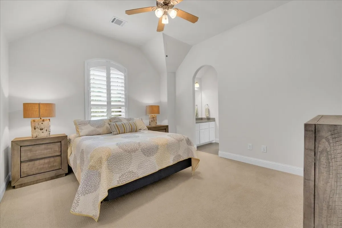 Single Family Residence For Sale in Denton County , 1229 Ardglass Trail, Corinth, Texas 76210, 5 Bedroom, 4 Bathroom, 2 Garage spaces, 3,976 Sqft, built in 2015, mls#21364997, Real Estate Agent in Corinth, Homes For Sale in Denton county, Homes For Sale in Corinth, Realtor in Corinth Texas, Real Estate Brokerage Independent Realty Texas, Luminita Cordes Realtor