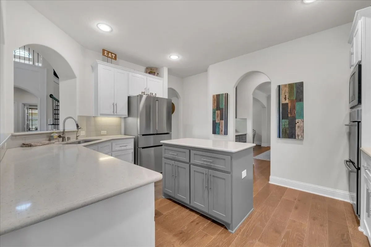 Single Family Residence For Sale in Denton County , 1229 Ardglass Trail, Corinth, Texas 76210, 5 Bedroom, 4 Bathroom, 2 Garage spaces, 3,976 Sqft, built in 2015, mls#21364997, Real Estate Agent in Corinth, Homes For Sale in Denton county, Homes For Sale in Corinth, Realtor in Corinth Texas, Real Estate Brokerage Independent Realty Texas, Luminita Cordes Realtor