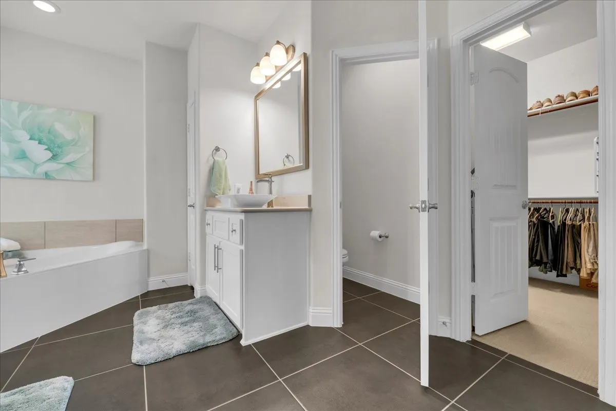 Single Family Residence For Sale in Denton County , 1229 Ardglass Trail, Corinth, Texas 76210, 5 Bedroom, 4 Bathroom, 2 Garage spaces, 3,976 Sqft, built in 2015, mls#21364997, Real Estate Agent in Corinth, Homes For Sale in Denton county, Homes For Sale in Corinth, Realtor in Corinth Texas, Real Estate Brokerage Independent Realty Texas, Luminita Cordes Realtor
