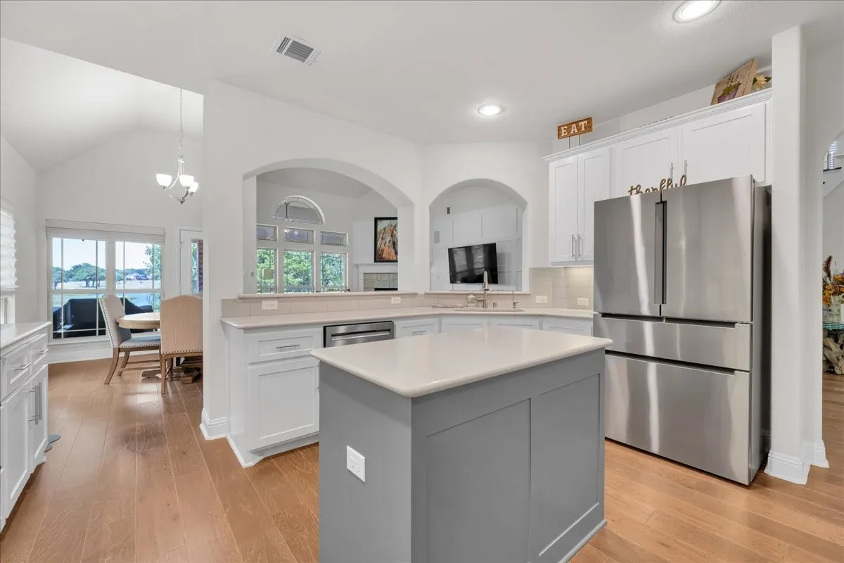Single Family Residence For Sale in Denton County , 1229 Ardglass Trail, Corinth, Texas 76210, 5 Bedroom, 4 Bathroom, 2 Garage spaces, 3,976 Sqft, built in 2015, mls#21364997, Real Estate Agent in Corinth, Homes For Sale in Denton county, Homes For Sale in Corinth, Realtor in Corinth Texas, Real Estate Brokerage Independent Realty Texas, Luminita Cordes Realtor