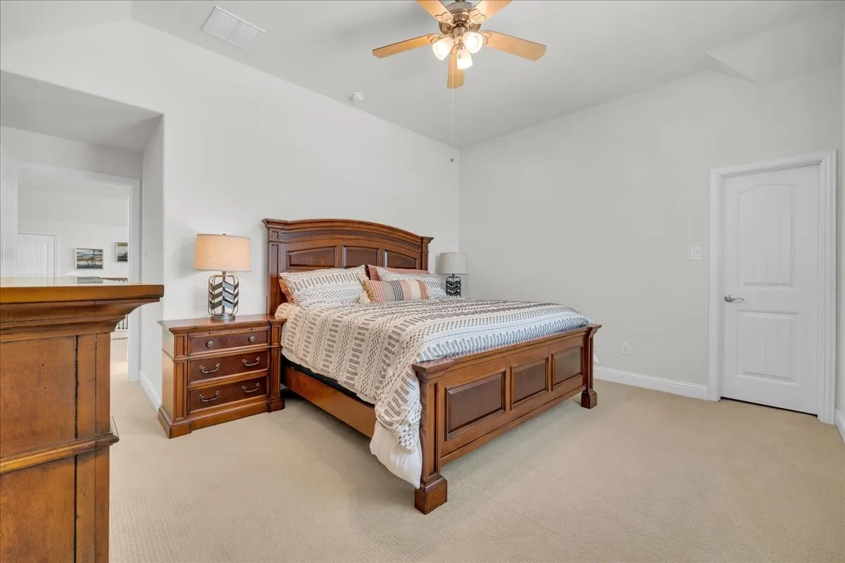 Single Family Residence For Sale in Denton County , 1229 Ardglass Trail, Corinth, Texas 76210, 5 Bedroom, 4 Bathroom, 2 Garage spaces, 3,976 Sqft, built in 2015, mls#21364997, Real Estate Agent in Corinth, Homes For Sale in Denton county, Homes For Sale in Corinth, Realtor in Corinth Texas, Real Estate Brokerage Independent Realty Texas, Luminita Cordes Realtor