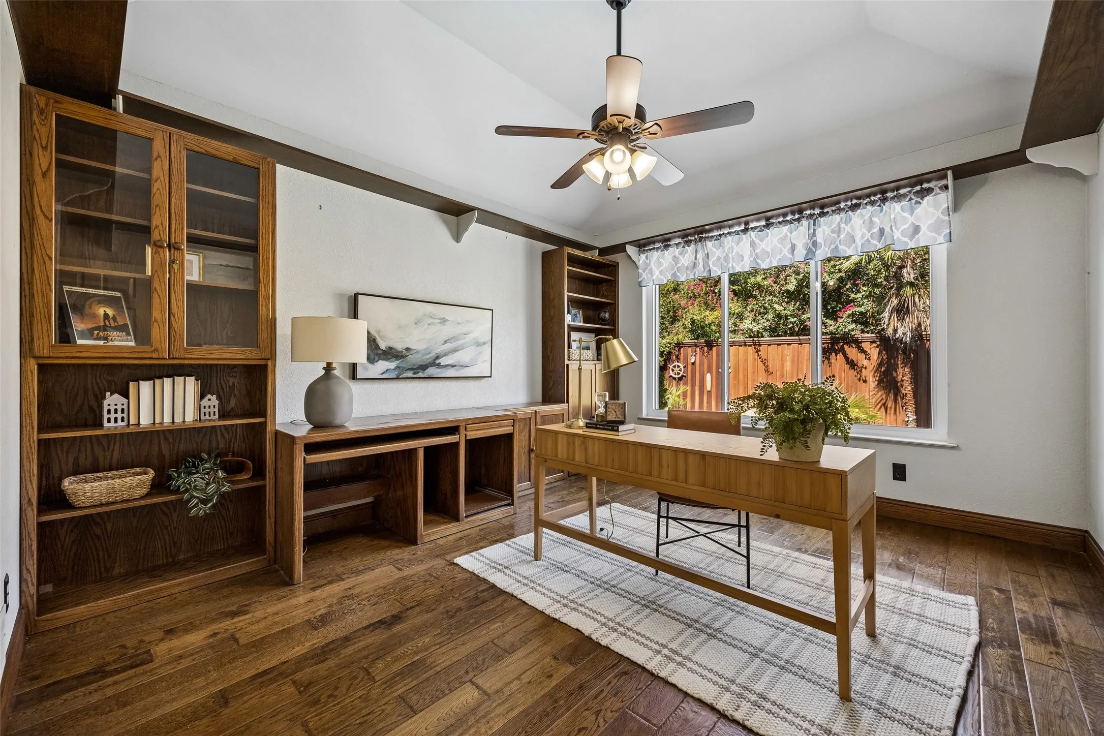 Single Family Residence For Sale in Dallas County , 5905 Indian Hills Drive, Garland, Texas 75044, 4 Bedroom, 3 Bathroom, 2 Garage spaces, 2,272 Sqft, built in 1986, mls#21373510, Real Estate Agent in Garland, Homes For Sale in Dallas county, Homes For Sale in Garland, Realtor in Garland Texas, Real Estate Brokerage Independent Realty Texas, Luminita Cordes Realtor