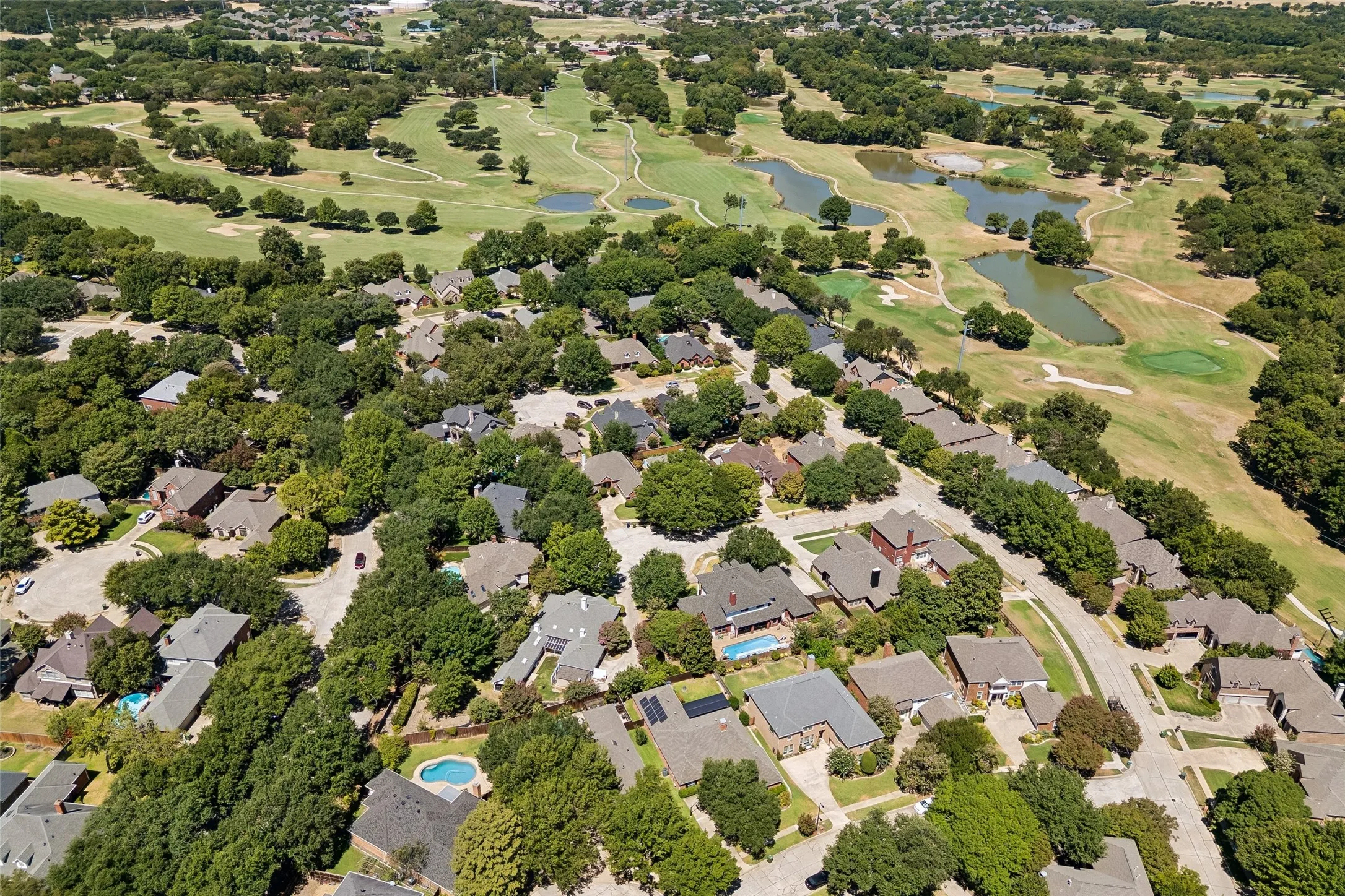 Single Family Residence For Sale in Dallas County , 5905 Indian Hills Drive, Garland, Texas 75044, 4 Bedroom, 3 Bathroom, 2 Garage spaces, 2,272 Sqft, built in 1986, mls#21373510, Real Estate Agent in Garland, Homes For Sale in Dallas county, Homes For Sale in Garland, Realtor in Garland Texas, Real Estate Brokerage Independent Realty Texas, Luminita Cordes Realtor