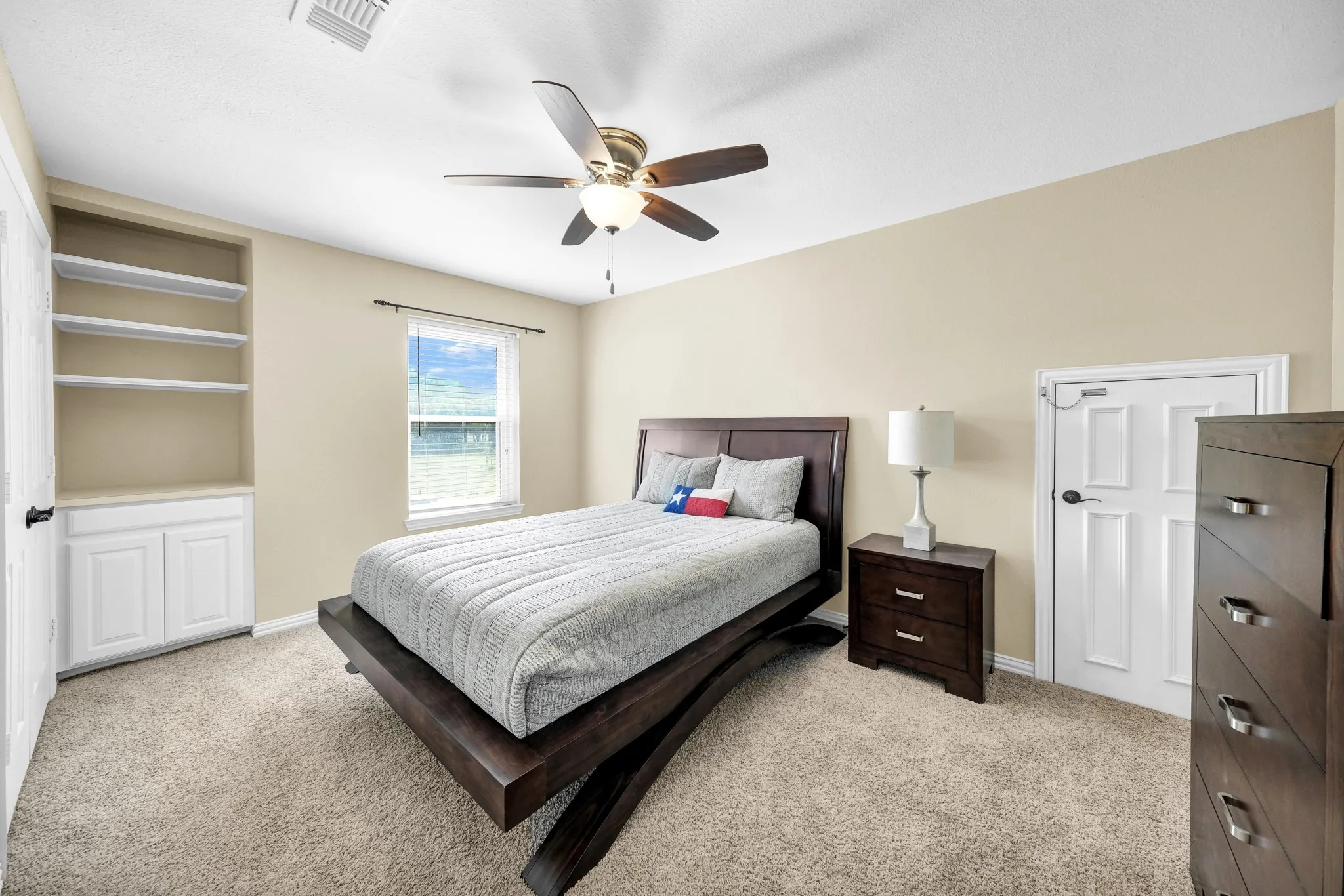Single Family Residence For Rent in Parker County , 288 Mcvoid Road, Springtown, Texas 76082, 5 Bedroom, 4 Bathroom, 2 Garage spaces, 2,824 Sqft, built in 2000, mls#21367638, Real Estate Agent in Springtown, Homes For Rent in Parker county, Homes For Rent in Springtown, Realtor in Springtown Texas, Real Estate Brokerage Independent Realty Texas, Luminita Cordes Realtor