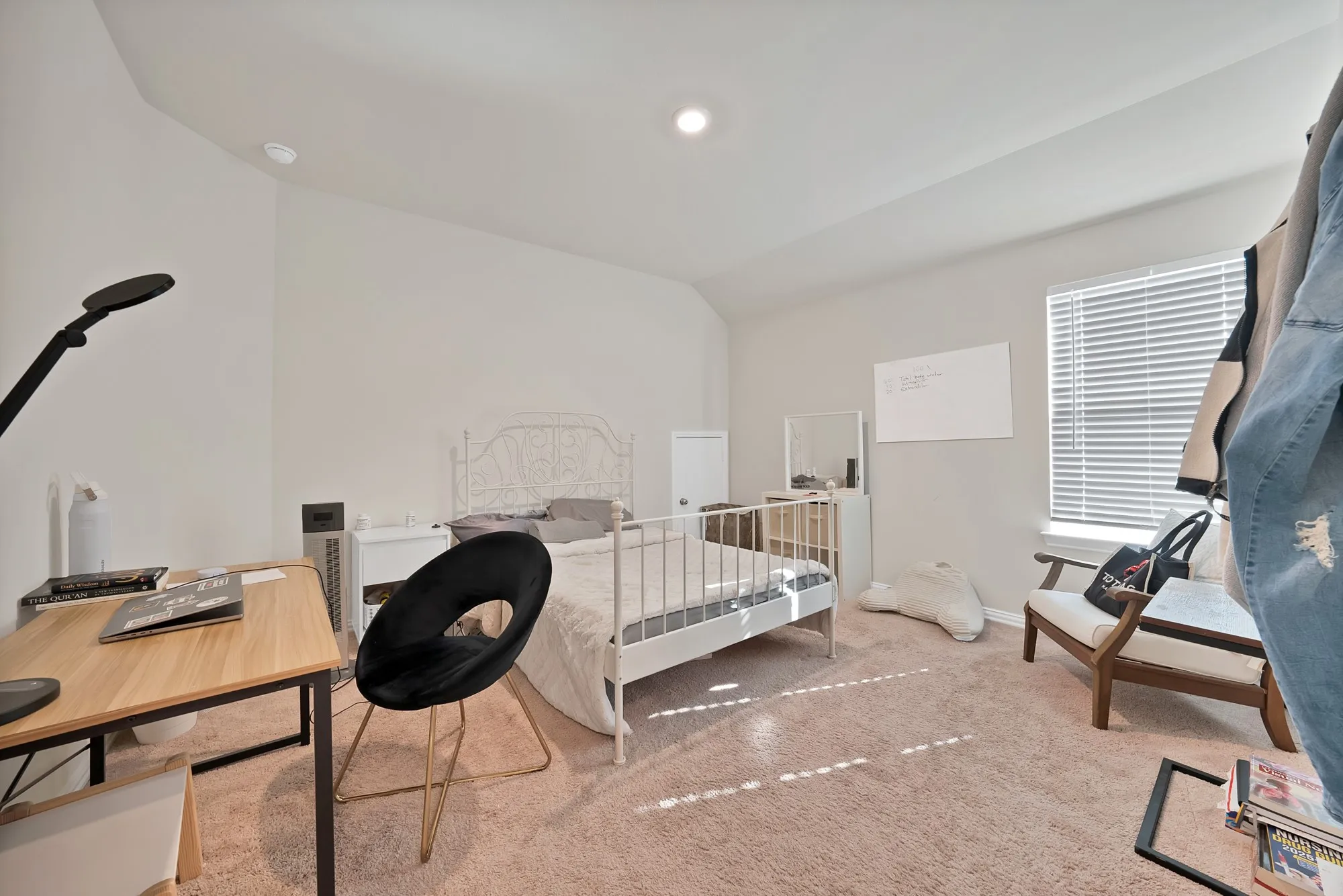 Single Family Residence For Rent in Dallas County , 1622 Hope Lane, Garland, Texas 75040, 4 Bedroom, 4 Bathroom, 2 Garage spaces, 3,549 Sqft, built in 2020, mls#21375674, Real Estate Agent in Garland, Homes For Rent in Dallas county, Homes For Rent in Garland, Realtor in Garland Texas, Real Estate Brokerage Independent Realty Texas, Luminita Cordes Realtor