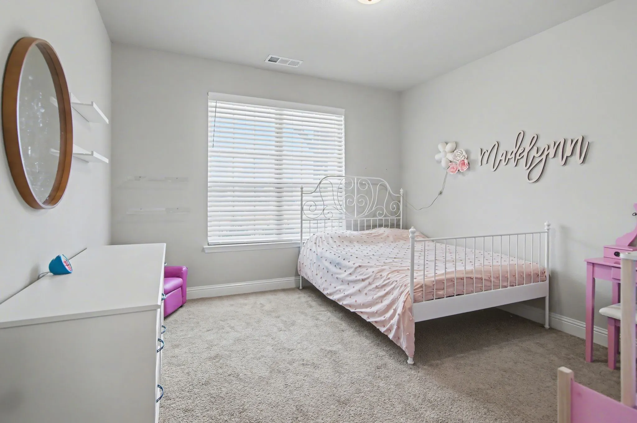 Single Family Residence For Sale in Tarrant County , 5621 Salt Springs Drive, Fort Worth, Texas 76179, 4 Bedroom, 4 Bathroom, 2 Garage spaces, 3,306 Sqft, built in 2020, mls#21374733, Real Estate Agent in Fort Worth, Homes For Sale in Tarrant county, Homes For Sale in Fort Worth, Realtor in Fort Worth Texas, Real Estate Brokerage Independent Realty Texas, Luminita Cordes Realtor