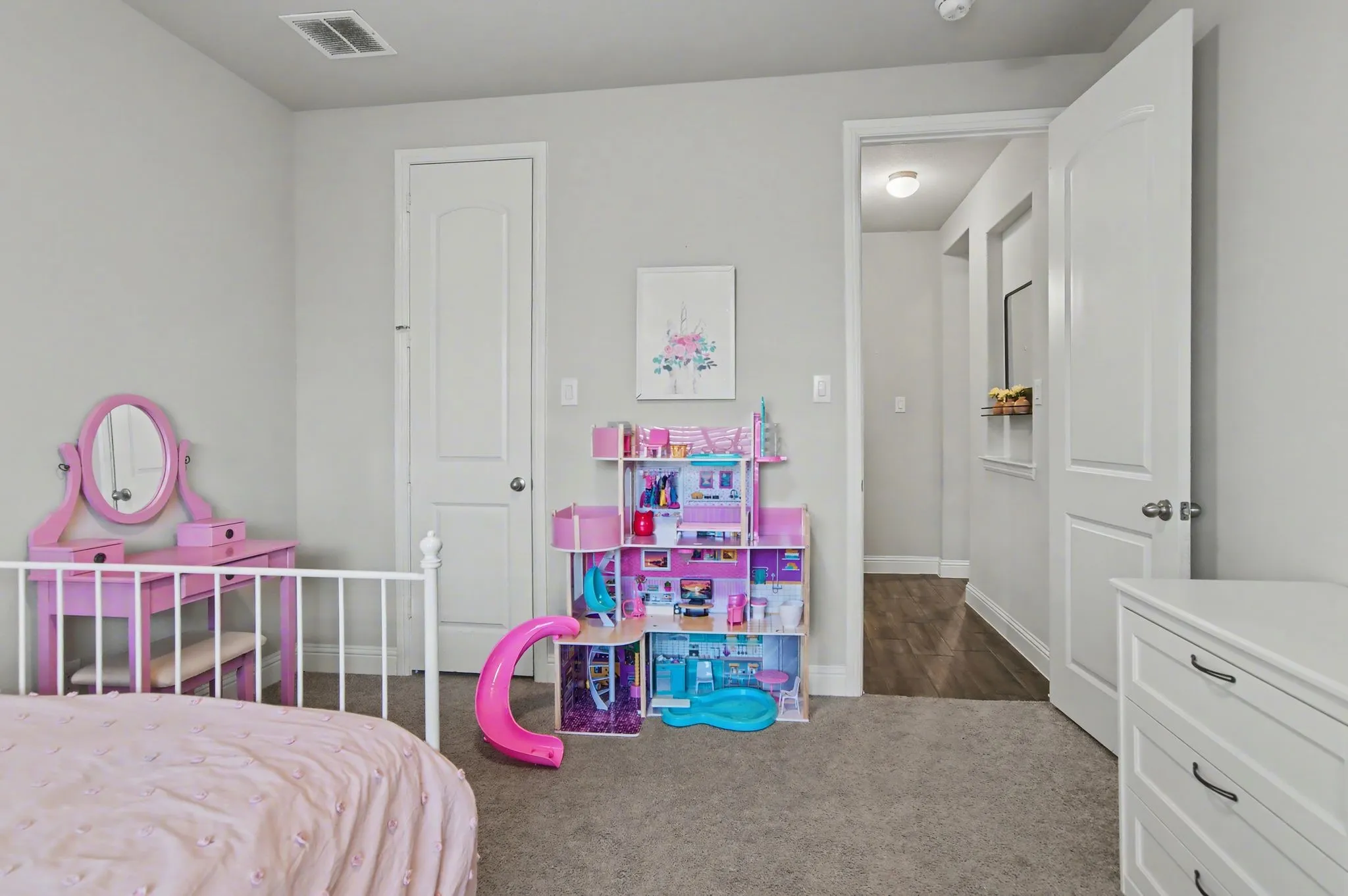 Single Family Residence For Sale in Tarrant County , 5621 Salt Springs Drive, Fort Worth, Texas 76179, 4 Bedroom, 4 Bathroom, 2 Garage spaces, 3,306 Sqft, built in 2020, mls#21374733, Real Estate Agent in Fort Worth, Homes For Sale in Tarrant county, Homes For Sale in Fort Worth, Realtor in Fort Worth Texas, Real Estate Brokerage Independent Realty Texas, Luminita Cordes Realtor