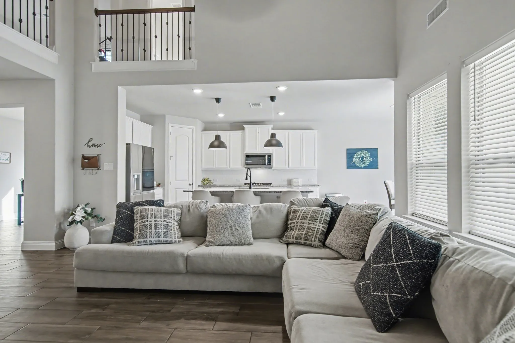 Single Family Residence For Sale in Tarrant County , 5621 Salt Springs Drive, Fort Worth, Texas 76179, 4 Bedroom, 4 Bathroom, 2 Garage spaces, 3,306 Sqft, built in 2020, mls#21374733, Real Estate Agent in Fort Worth, Homes For Sale in Tarrant county, Homes For Sale in Fort Worth, Realtor in Fort Worth Texas, Real Estate Brokerage Independent Realty Texas, Luminita Cordes Realtor