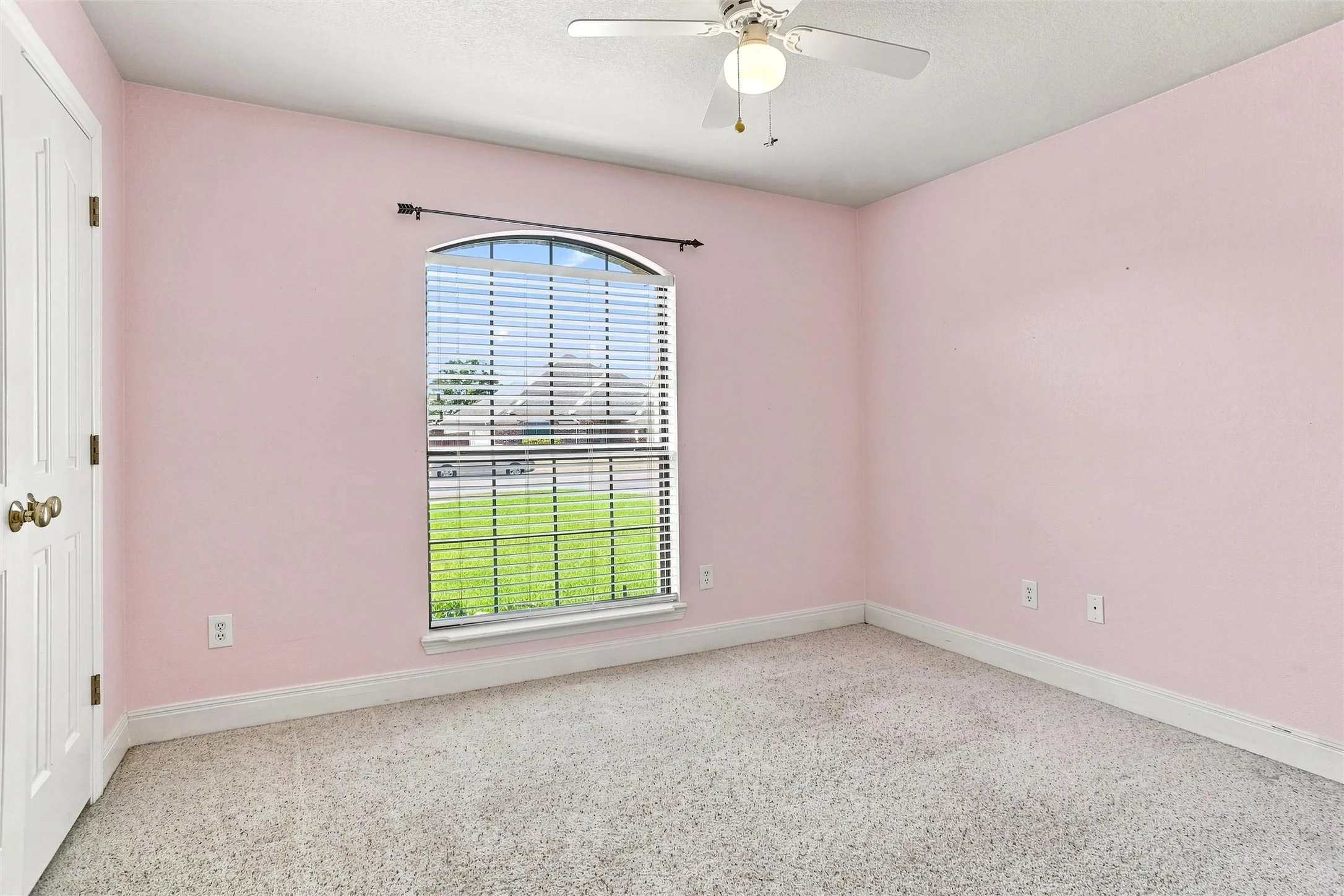 Single Family Residence For Sale in Wise County , 2105 Fair Oaks Drive, Bridgeport, Texas 76426, 3 Bedroom, 2 Bathroom, 2 Garage spaces, 1,637 Sqft, built in 2005, mls#21375012, Real Estate Agent in Bridgeport, Homes For Sale in Wise county, Homes For Sale in Bridgeport, Realtor in Bridgeport Texas, Real Estate Brokerage Independent Realty Texas, Luminita Cordes Realtor