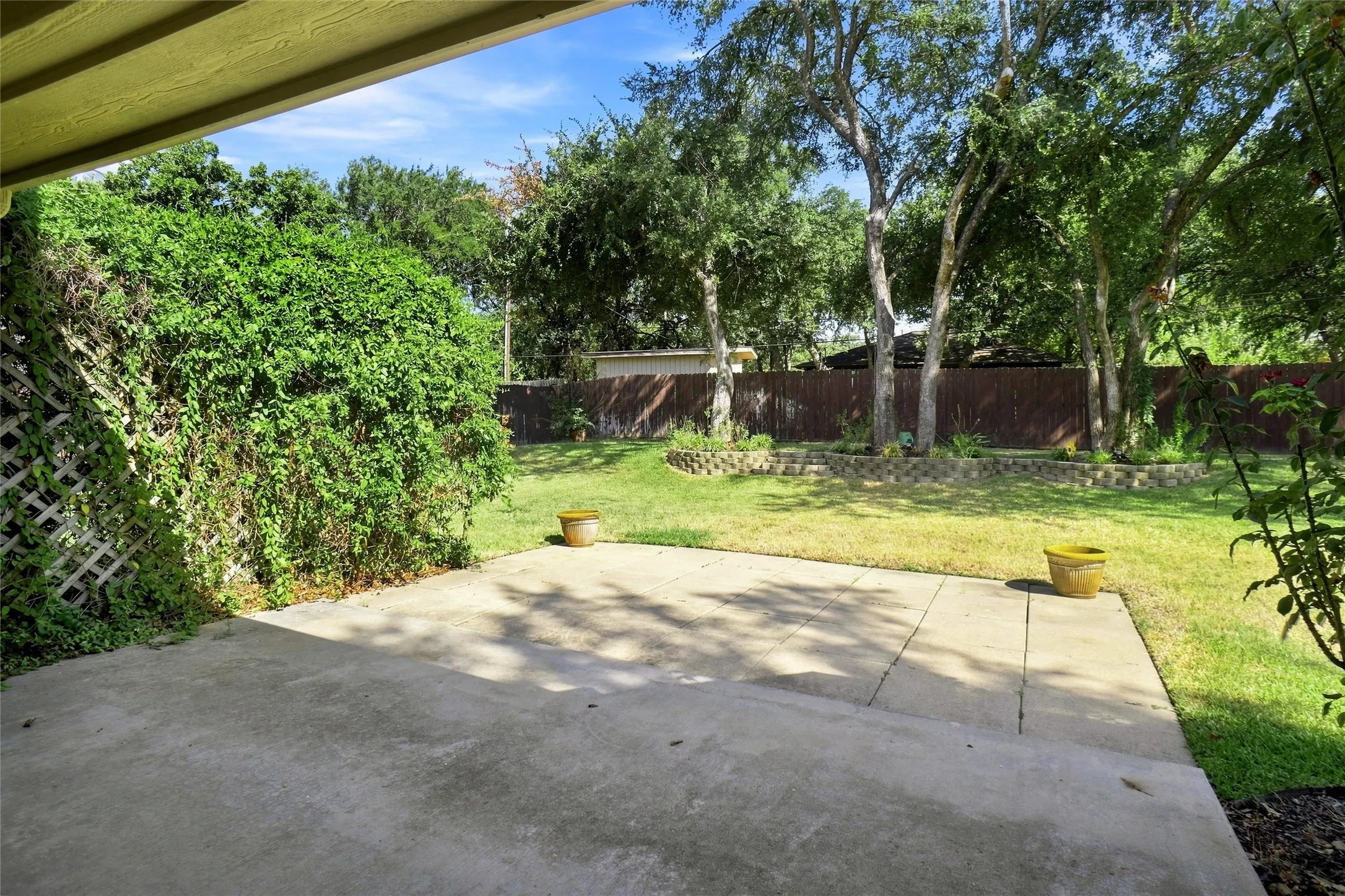Single Family Residence For Sale in Wise County , 2105 Fair Oaks Drive, Bridgeport, Texas 76426, 3 Bedroom, 2 Bathroom, 2 Garage spaces, 1,637 Sqft, built in 2005, mls#21375012, Real Estate Agent in Bridgeport, Homes For Sale in Wise county, Homes For Sale in Bridgeport, Realtor in Bridgeport Texas, Real Estate Brokerage Independent Realty Texas, Luminita Cordes Realtor