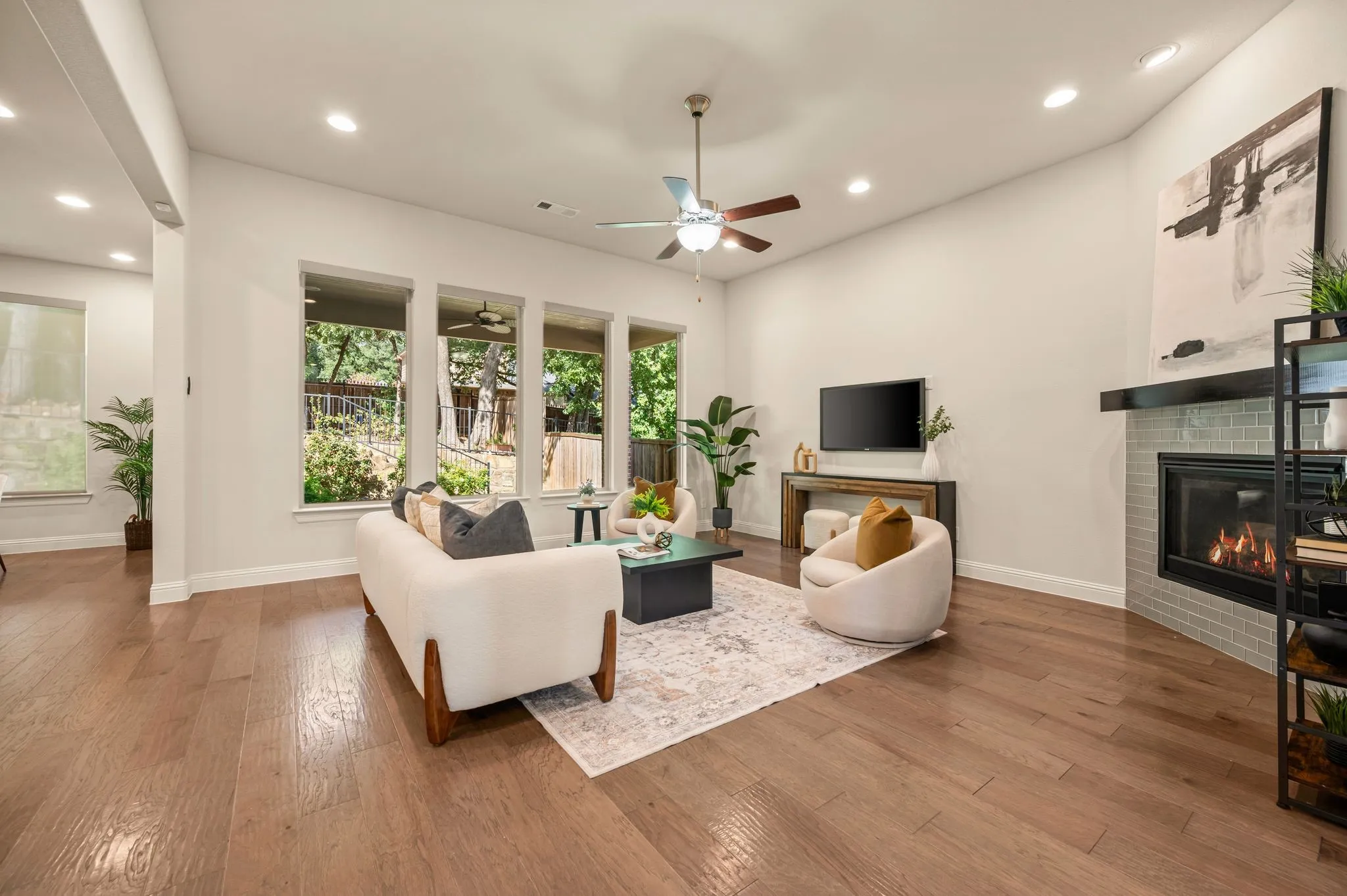 Single Family Residence For Sale in Tarrant County , 4116 Petrus Boulevard, Colleyville, Texas 76034, 4 Bedroom, 5 Bathroom, 3 Garage spaces, 4,274 Sqft, built in 2018, mls#21368302, Real Estate Agent in Colleyville, Homes For Sale in Tarrant county, Homes For Sale in Colleyville, Realtor in Colleyville Texas, Real Estate Brokerage Independent Realty Texas, Luminita Cordes Realtor