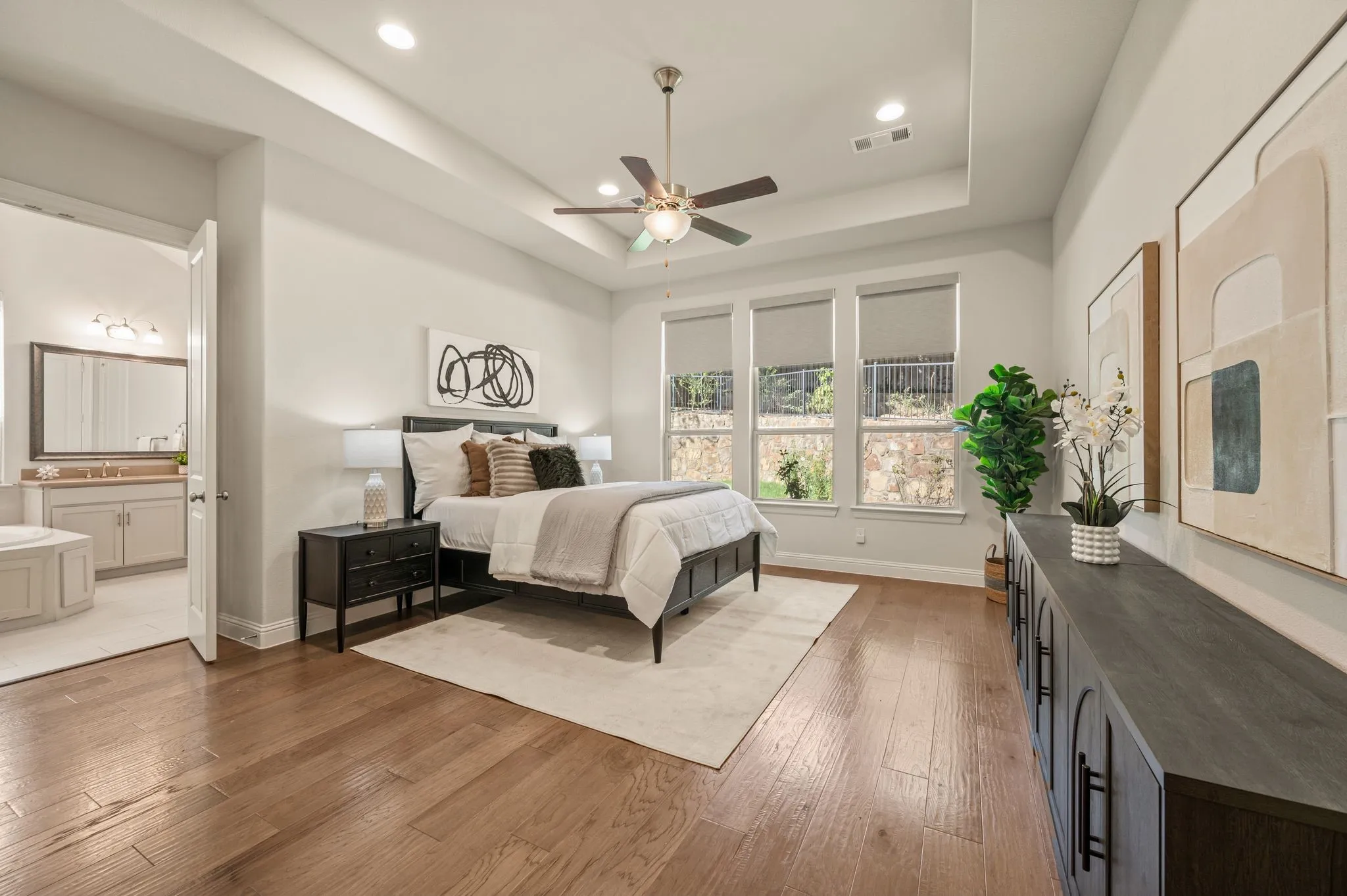 Single Family Residence For Sale in Tarrant County , 4116 Petrus Boulevard, Colleyville, Texas 76034, 4 Bedroom, 5 Bathroom, 3 Garage spaces, 4,274 Sqft, built in 2018, mls#21368302, Real Estate Agent in Colleyville, Homes For Sale in Tarrant county, Homes For Sale in Colleyville, Realtor in Colleyville Texas, Real Estate Brokerage Independent Realty Texas, Luminita Cordes Realtor