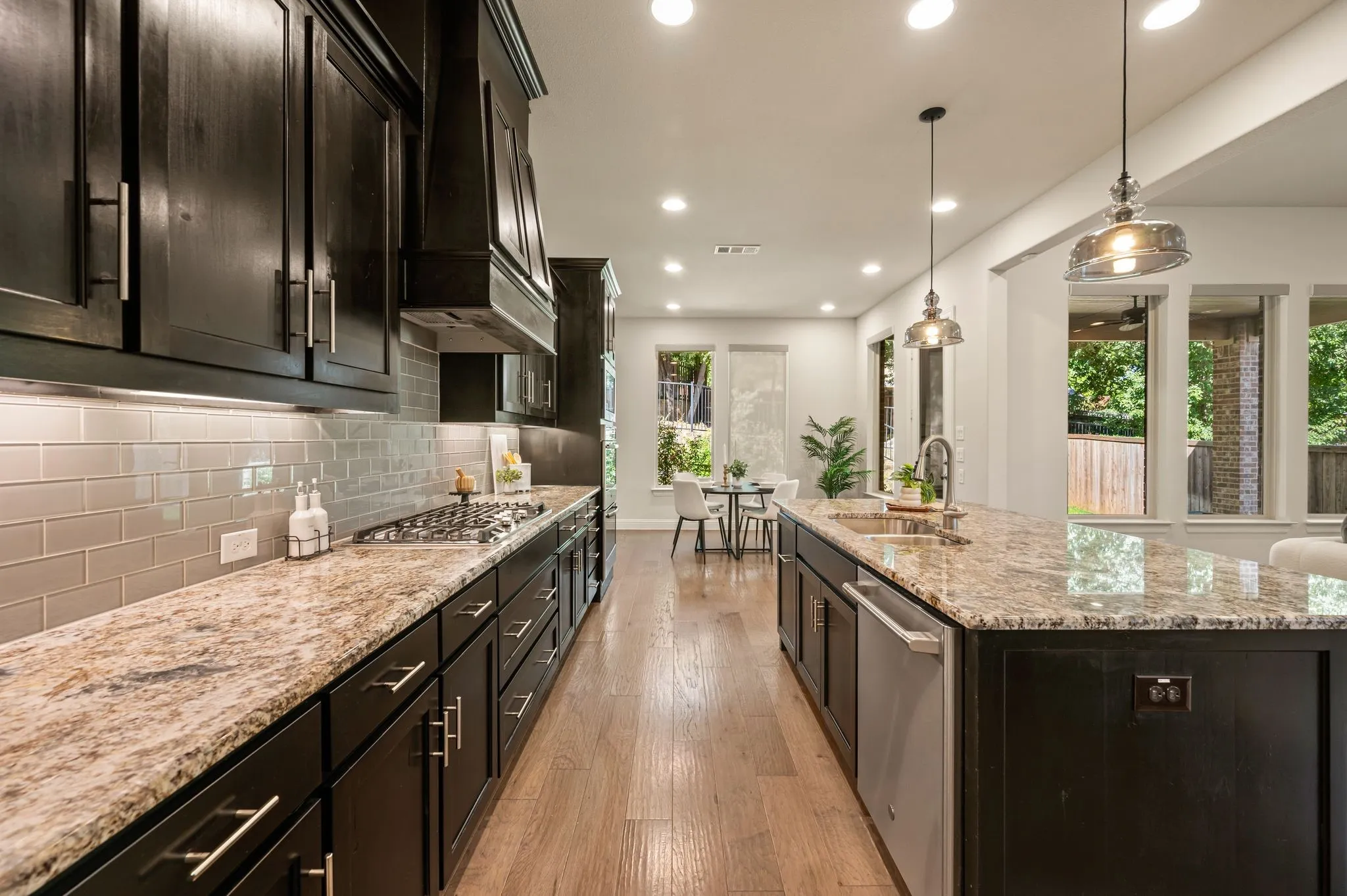 Single Family Residence For Sale in Tarrant County , 4116 Petrus Boulevard, Colleyville, Texas 76034, 4 Bedroom, 5 Bathroom, 3 Garage spaces, 4,274 Sqft, built in 2018, mls#21368302, Real Estate Agent in Colleyville, Homes For Sale in Tarrant county, Homes For Sale in Colleyville, Realtor in Colleyville Texas, Real Estate Brokerage Independent Realty Texas, Luminita Cordes Realtor