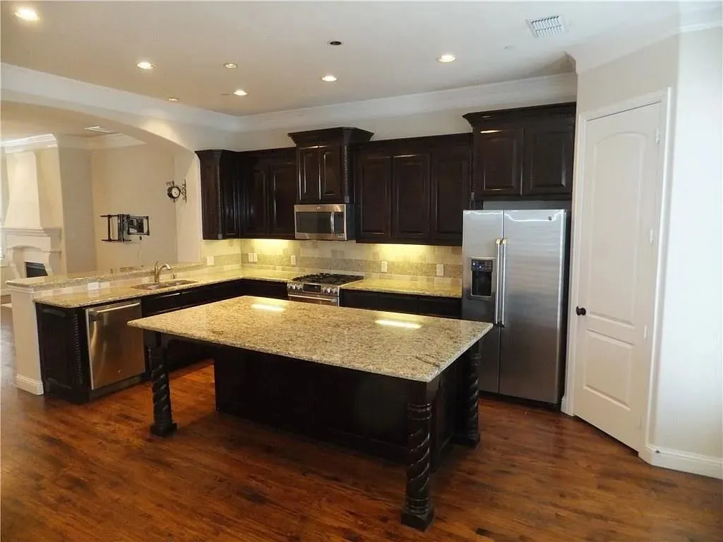 Townhouse For Rent in Denton County , 4241 Haskell Drive, Carrollton, Texas 75010, 2 Bedroom, 3 Bathroom, 2 Garage spaces, 2,325 Sqft, built in 2008, mls#21371541, Real Estate Agent in Carrollton, Homes For Rent in Denton county, Homes For Rent in Carrollton, Realtor in Carrollton Texas, Real Estate Brokerage Independent Realty Texas, Luminita Cordes Realtor