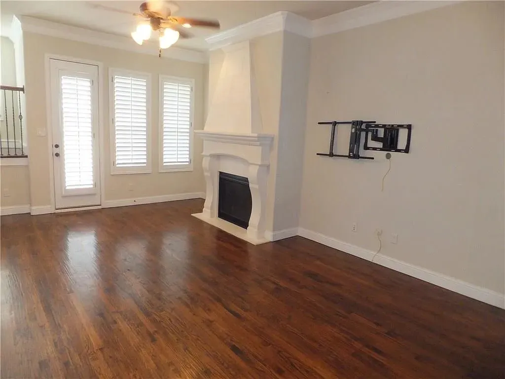 Townhouse For Rent in Denton County , 4241 Haskell Drive, Carrollton, Texas 75010, 2 Bedroom, 3 Bathroom, 2 Garage spaces, 2,325 Sqft, built in 2008, mls#21371541, Real Estate Agent in Carrollton, Homes For Rent in Denton county, Homes For Rent in Carrollton, Realtor in Carrollton Texas, Real Estate Brokerage Independent Realty Texas, Luminita Cordes Realtor