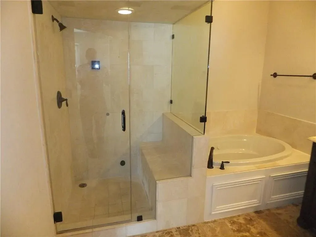 Townhouse For Rent in Denton County , 4241 Haskell Drive, Carrollton, Texas 75010, 2 Bedroom, 3 Bathroom, 2 Garage spaces, 2,325 Sqft, built in 2008, mls#21371541, Real Estate Agent in Carrollton, Homes For Rent in Denton county, Homes For Rent in Carrollton, Realtor in Carrollton Texas, Real Estate Brokerage Independent Realty Texas, Luminita Cordes Realtor