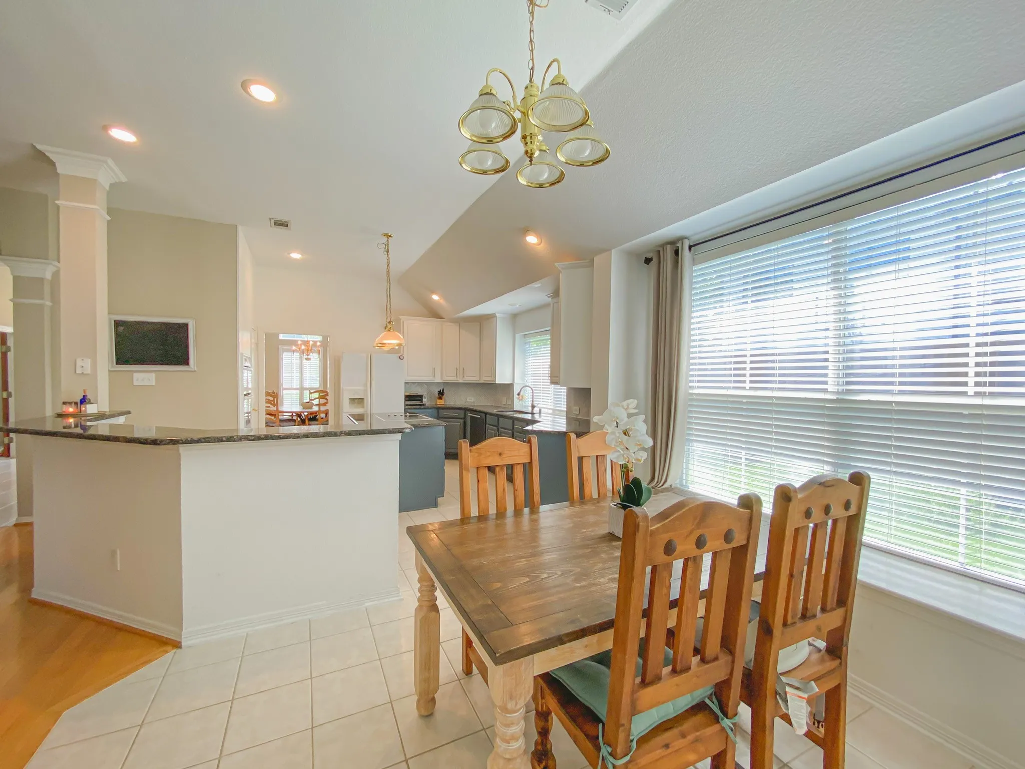 Single Family Residence For Rent in Dallas County , 7247 Brennans Drive, Dallas, Texas 75214, 3 Bedroom, 2 Bathroom, 2 Garage spaces, 2,247 Sqft, built in 1998, mls#21375840, Real Estate Agent in Dallas, Homes For Rent in Dallas county, Homes For Rent in Dallas, Realtor in Dallas Texas, Real Estate Brokerage Independent Realty Texas, Luminita Cordes Realtor